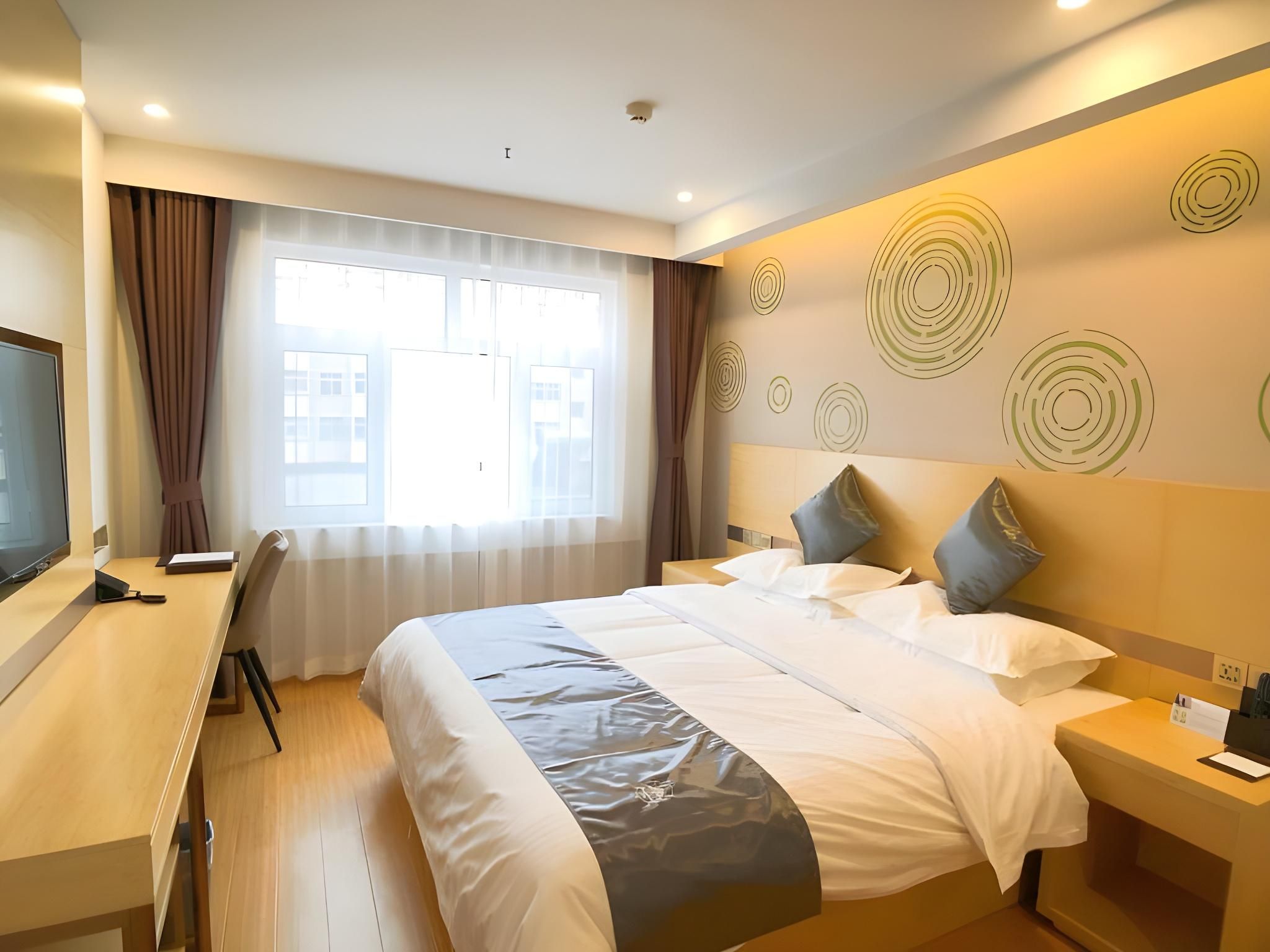 Business Queen Room