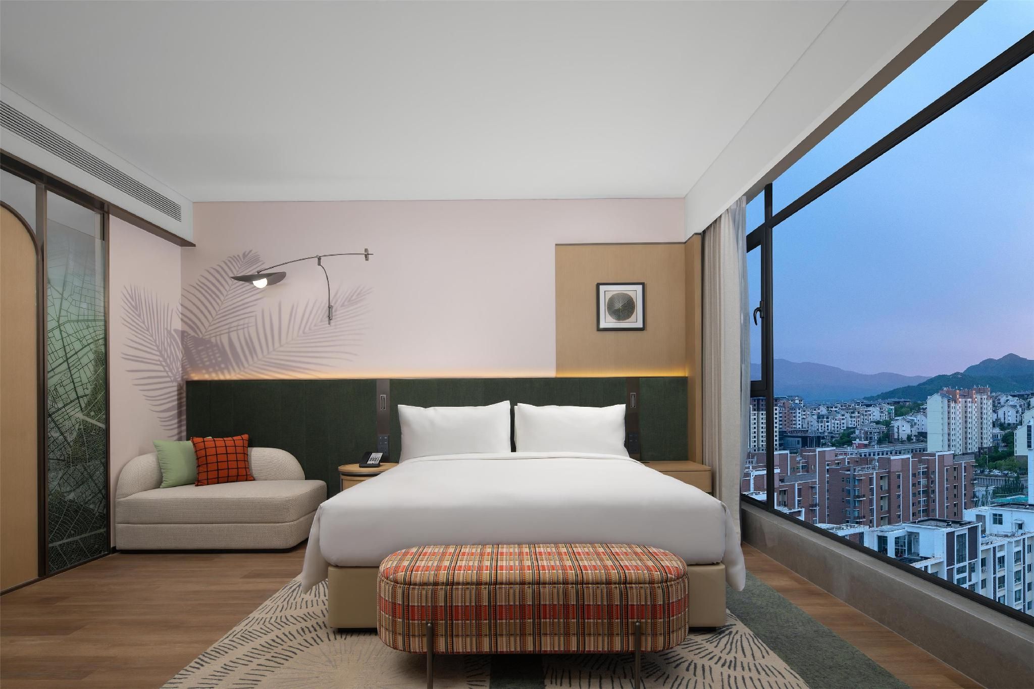 Hilton Garden Inn Chengde High-Tech Zone King Deluxe Room 2