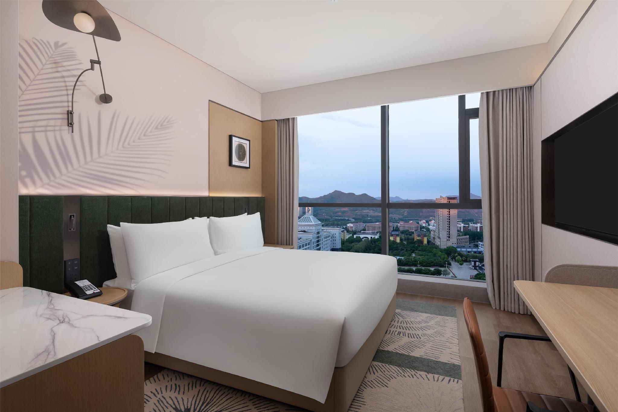 Hilton Garden Inn Chengde High-Tech Zone King Guest Room