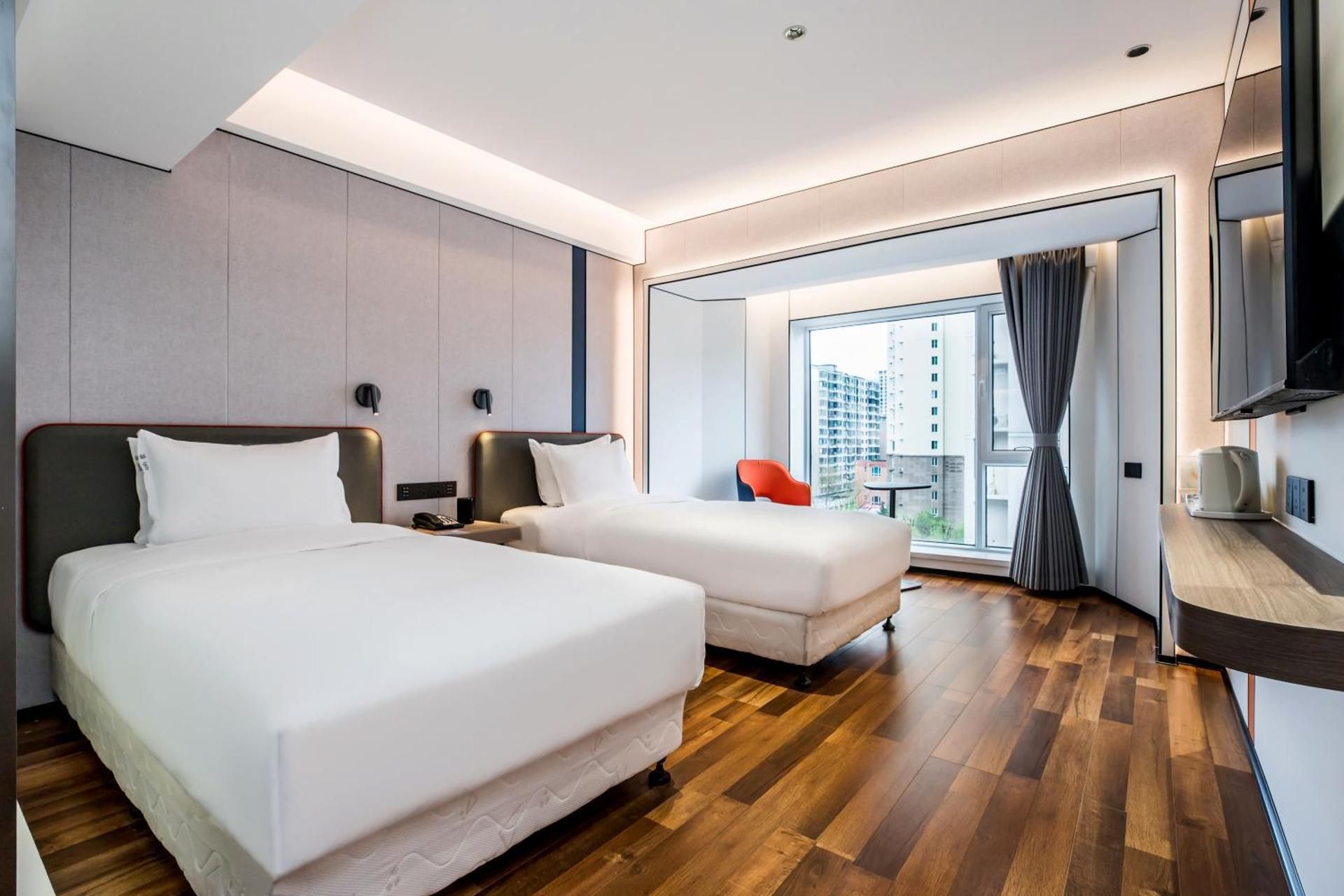 Holiday Inn Express Chengde Downtown By IHG 2 Twin Beds Standard