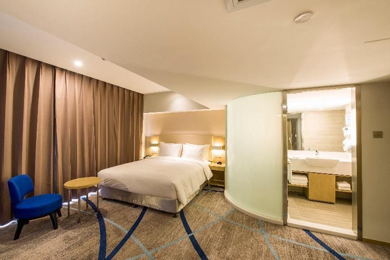 Holiday Inn Express Chengde Downtown By IHG Specialty Room