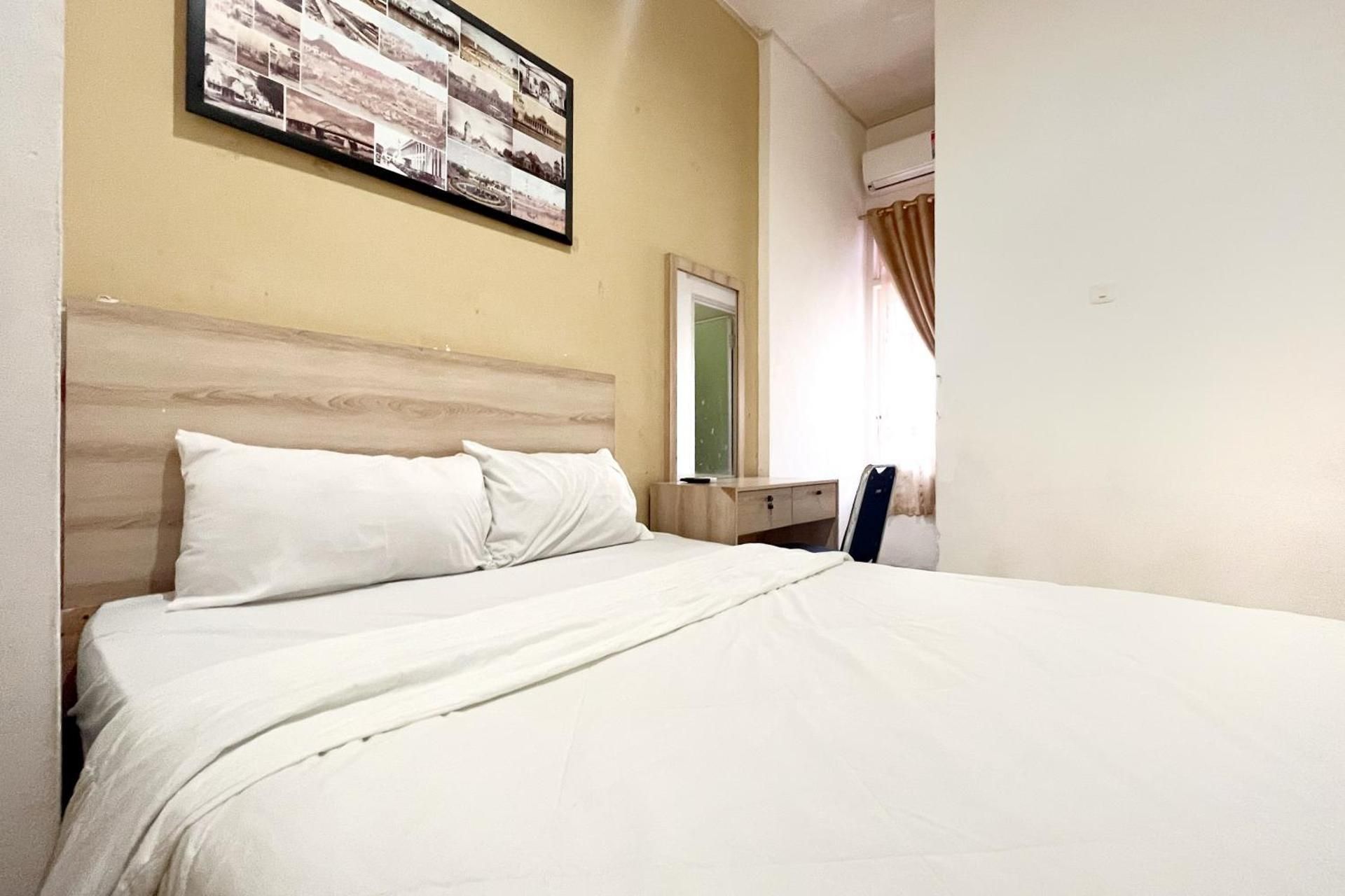 RedDoorz Room