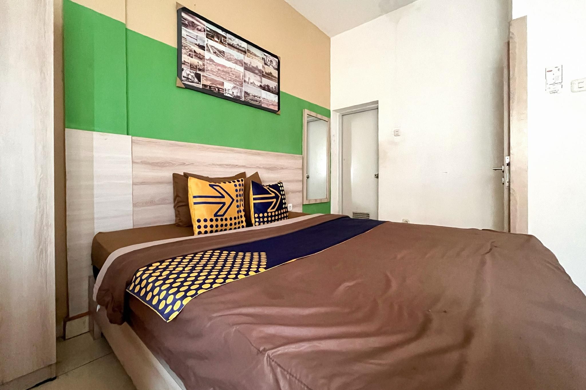 RedDoorz Room