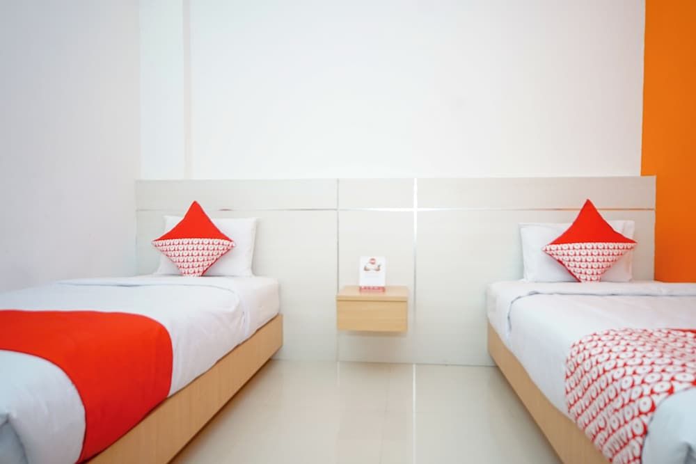 Townhouse Oak Palembang near Palembang Golf Club formerly KR Hotel Deluxe Twin Room 5
