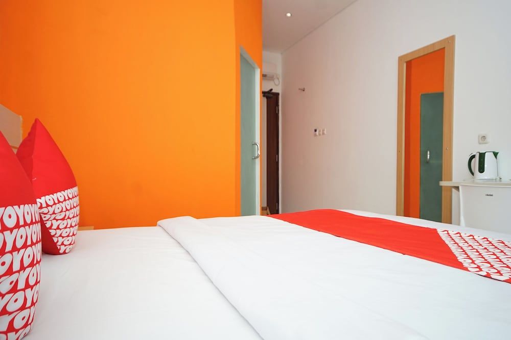 Townhouse Oak Palembang near Palembang Golf Club formerly KR Hotel Deluxe Double Room 3