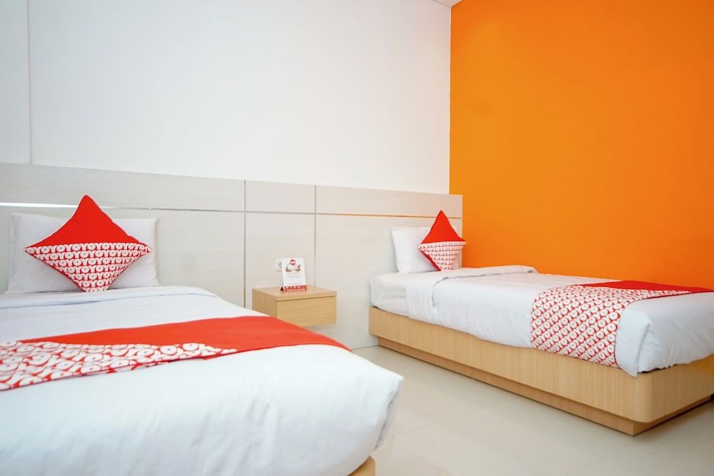 Townhouse Oak Palembang near Palembang Golf Club formerly KR Hotel Deluxe Twin Room 2