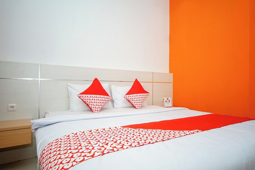 Townhouse Oak Palembang near Palembang Golf Club formerly KR Hotel Deluxe Double Room