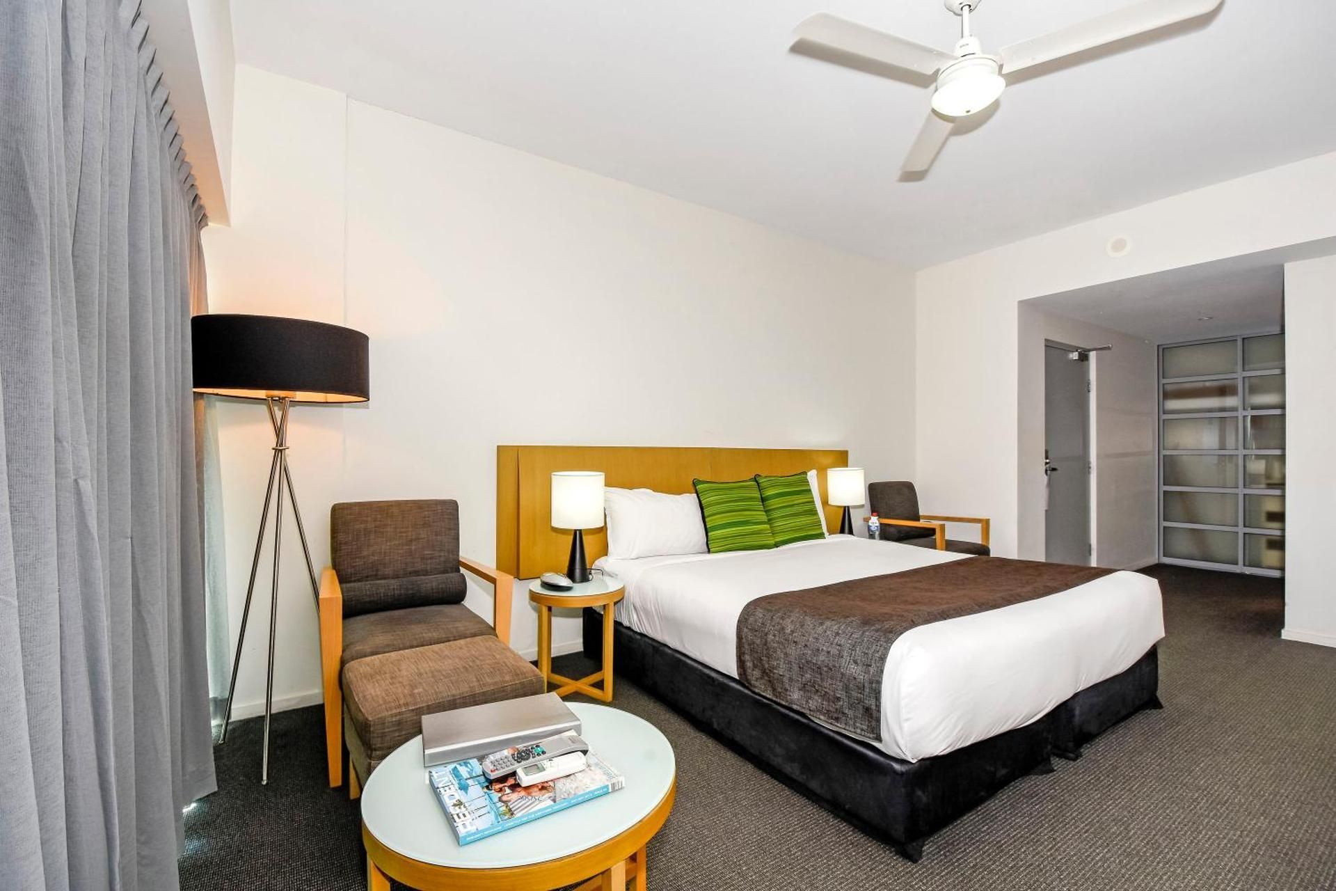 Hotel Room with City View 