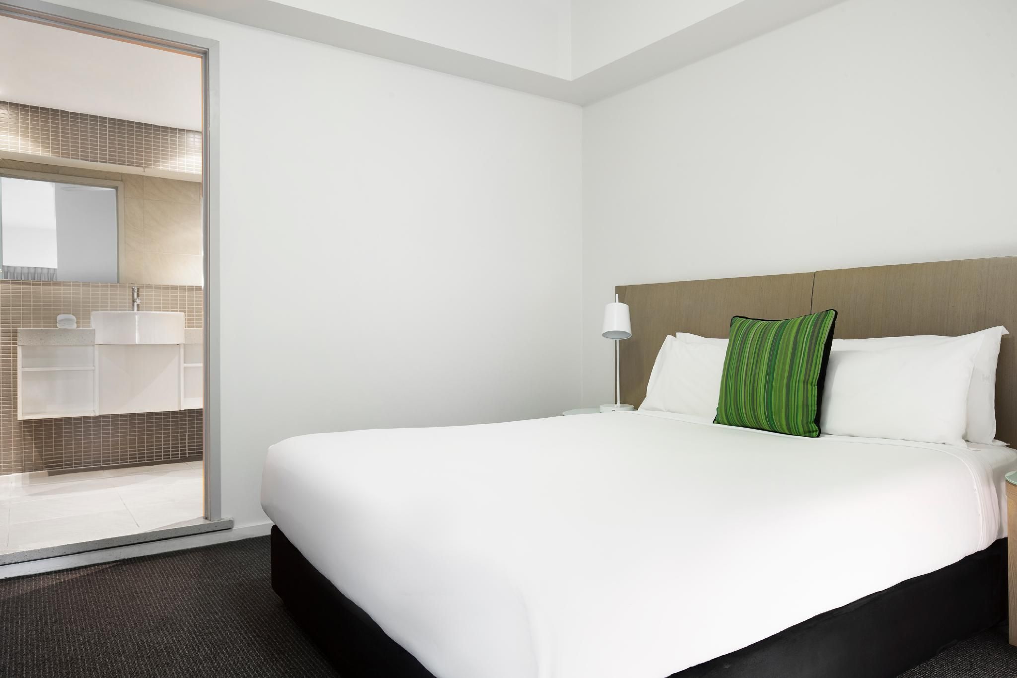 Studio Apartment City View