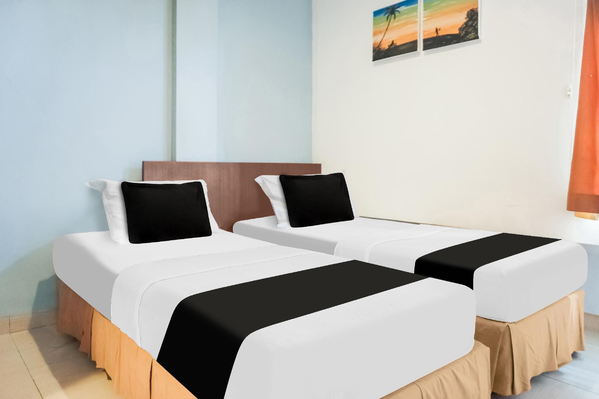 Collection O Bukit Kecil Near Palembang Indah Mall  Formerly Hostel 77 Deluxe Twin