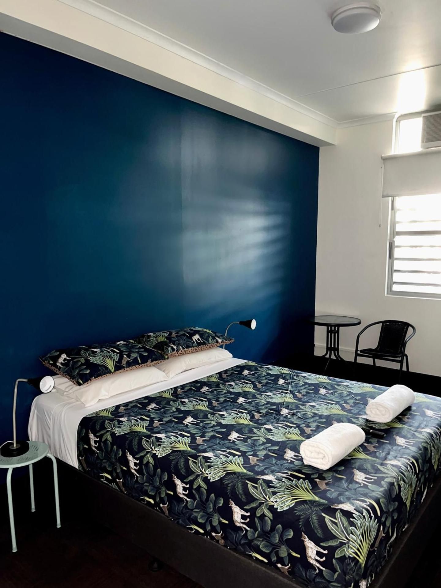 Queen Room with En-Suite