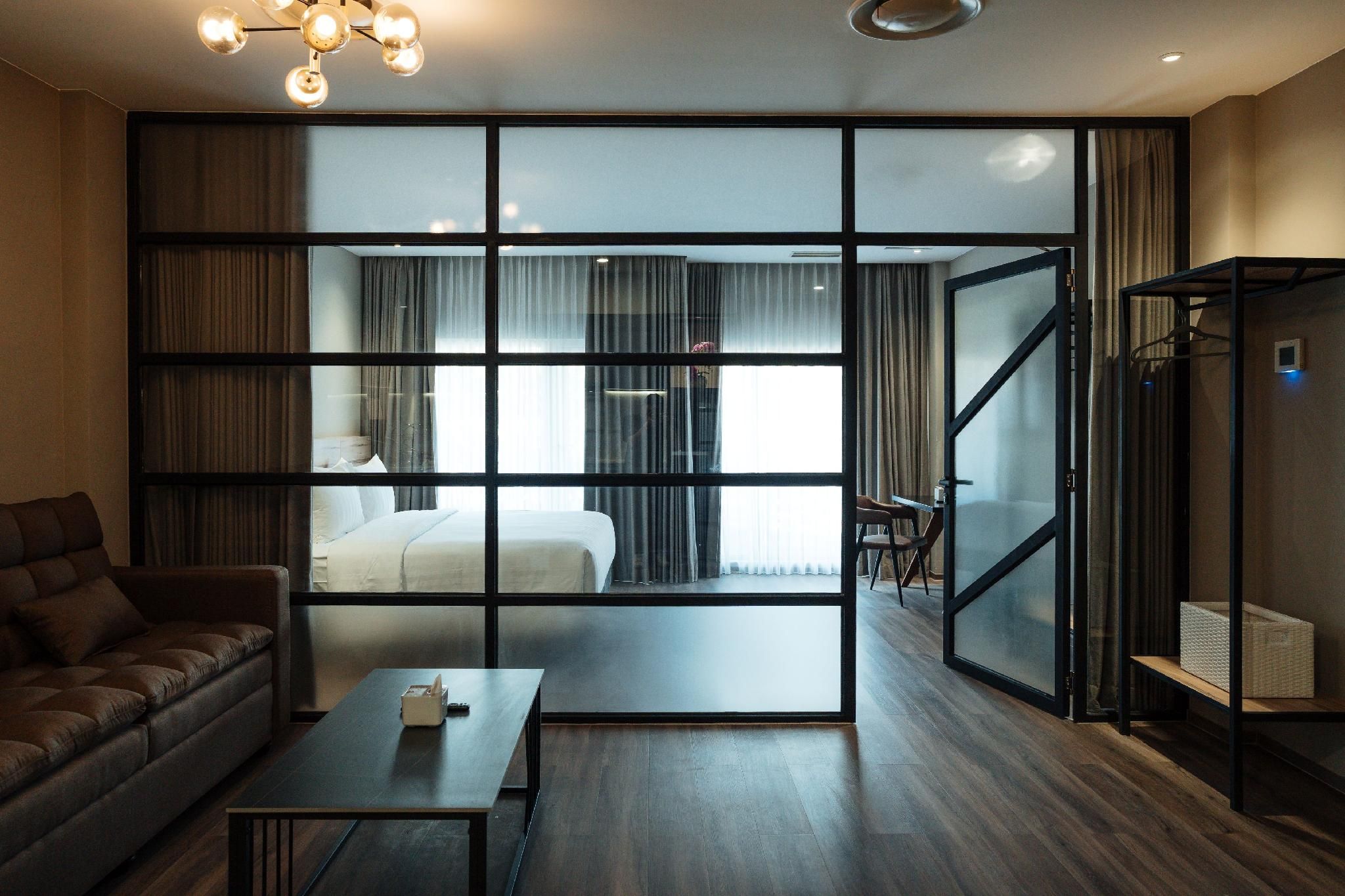 Studio Room