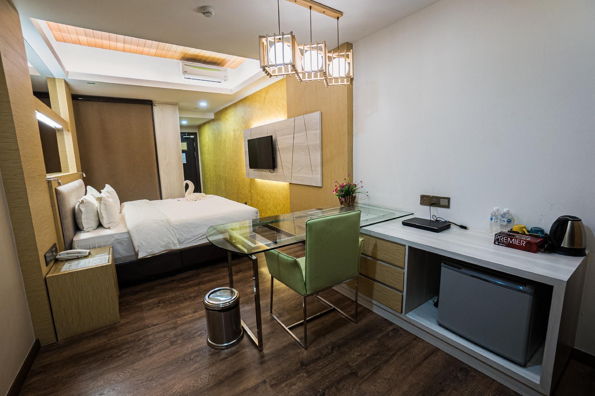 JC Mark Hotel Deluxe 3