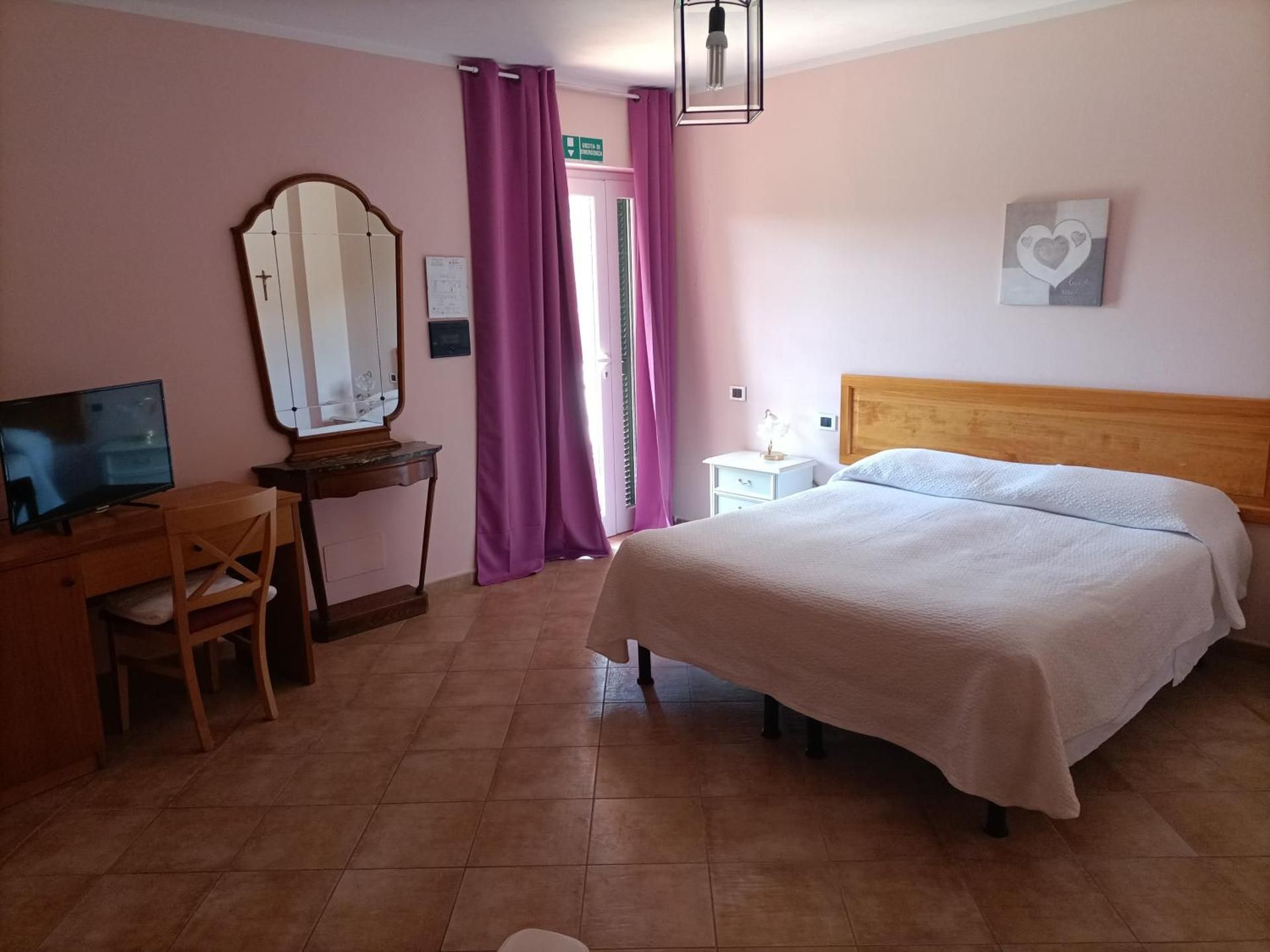 Large Double Room