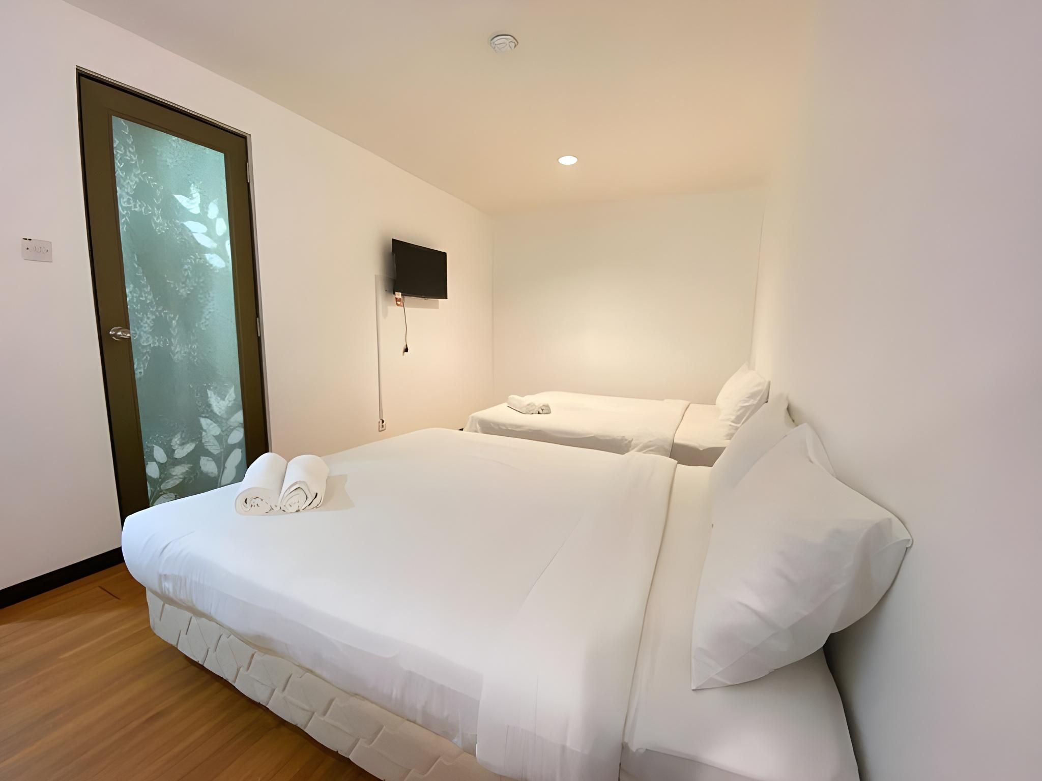 SEAVIEW BUSINESS INN Family Room 2