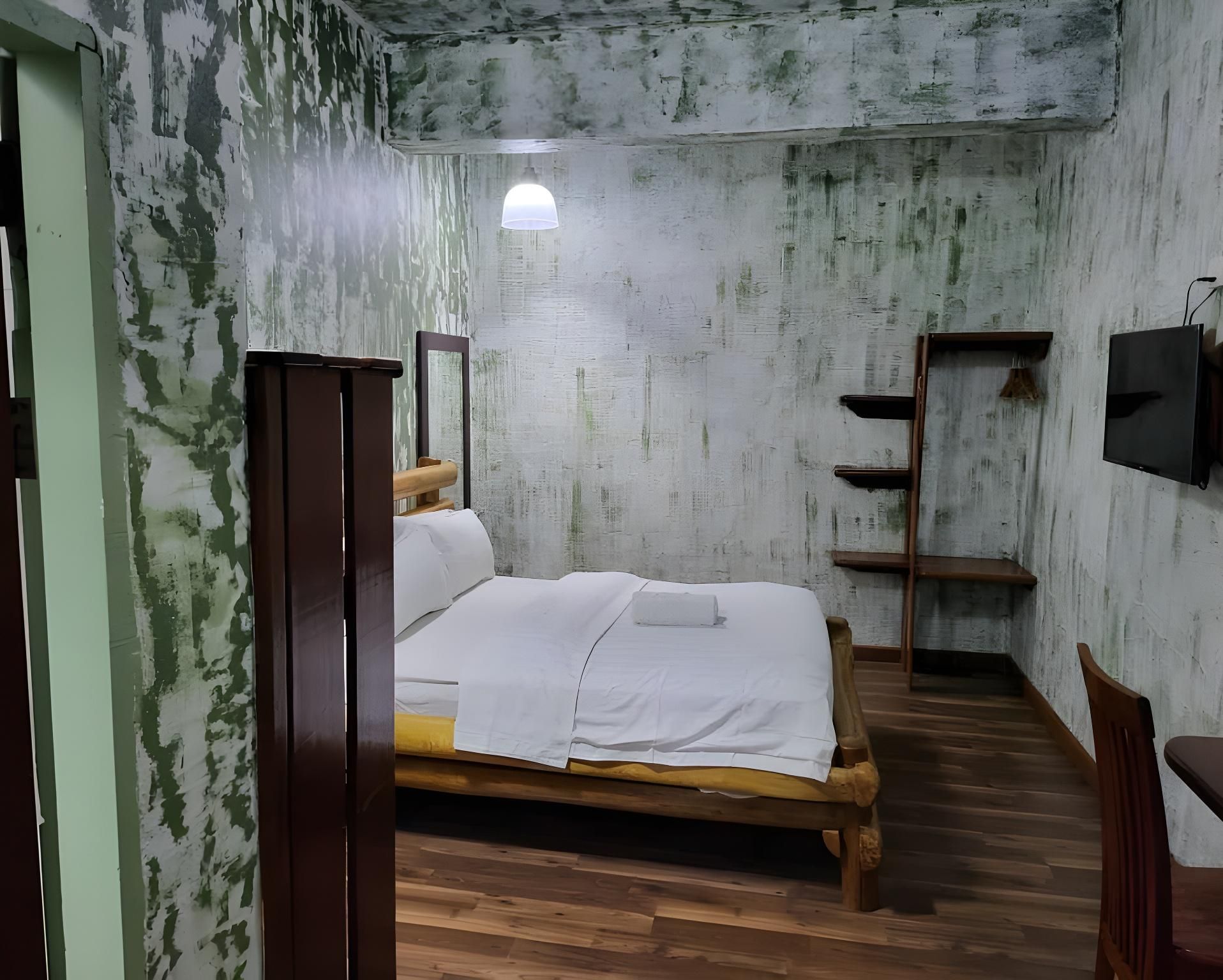 900 Inn Standard Queen Room