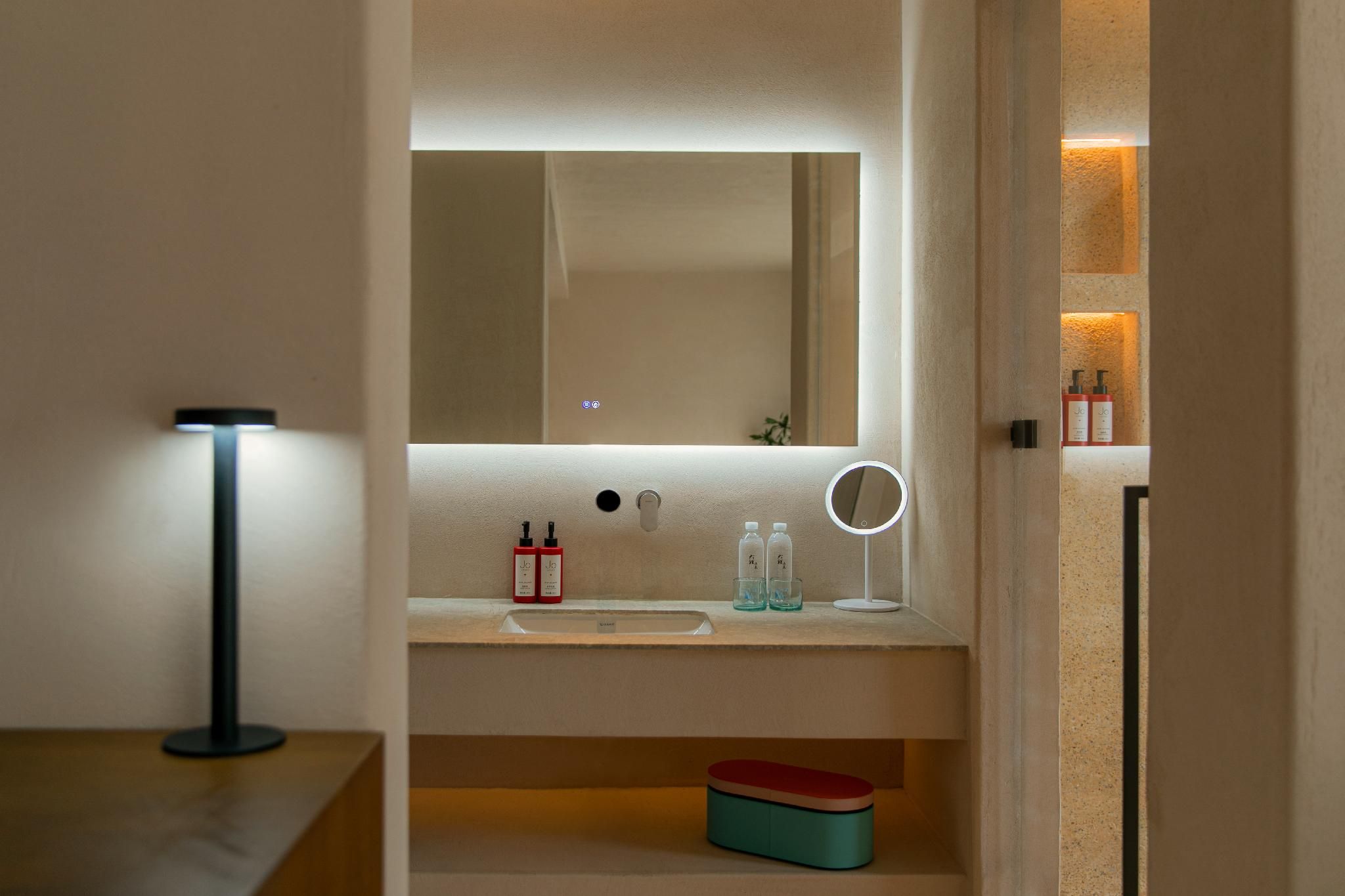 Harbour View Suite with Balcony