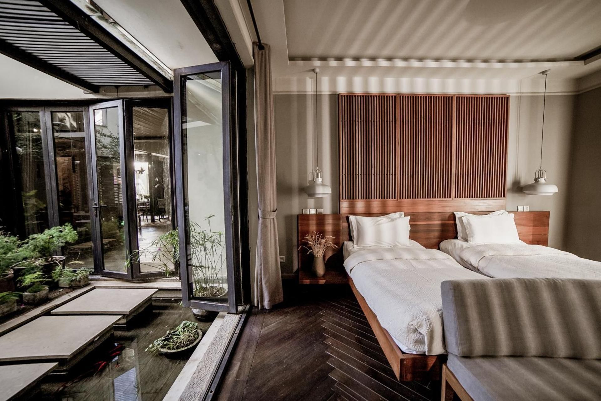 Suite with Garden View