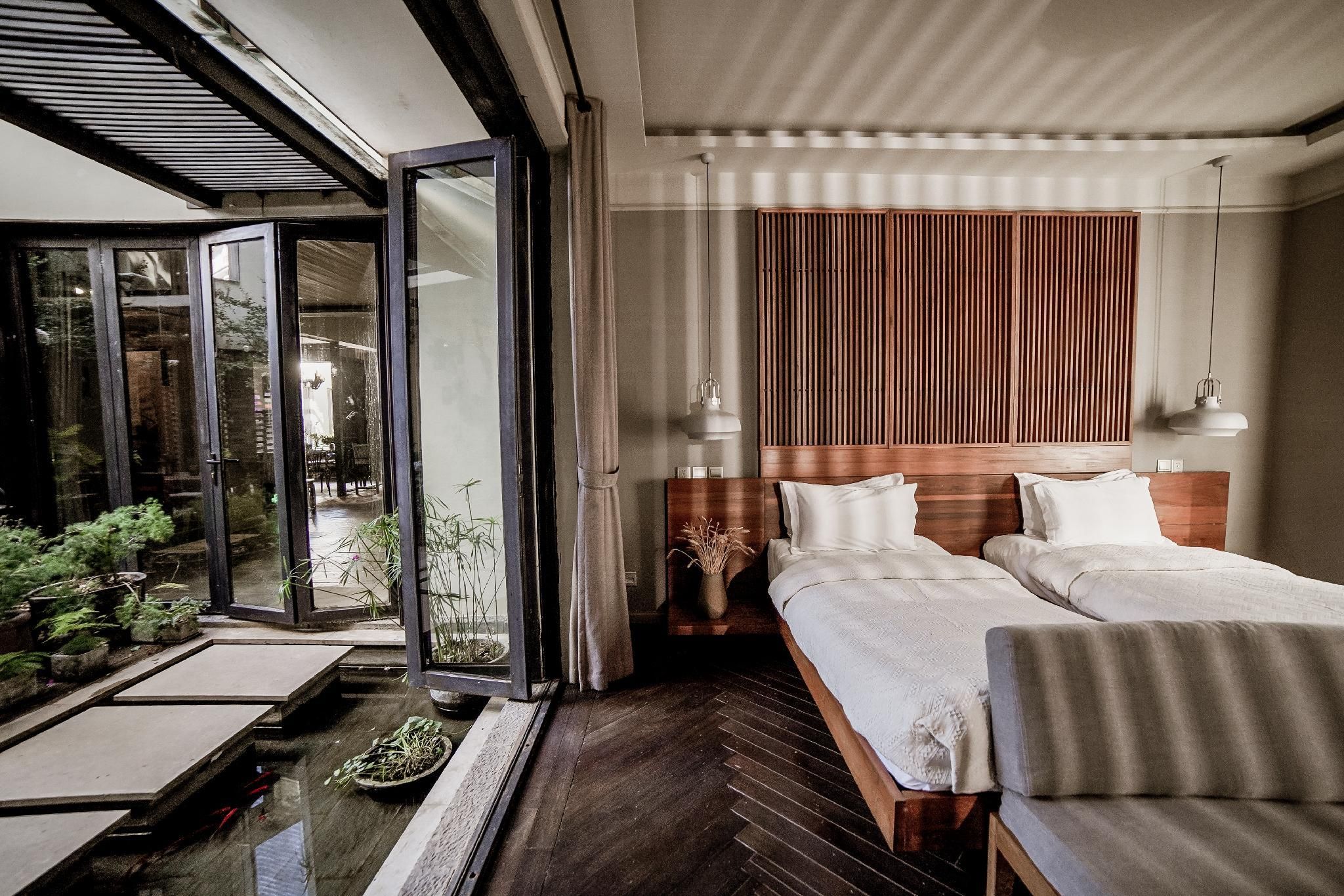 Courtyard Suite