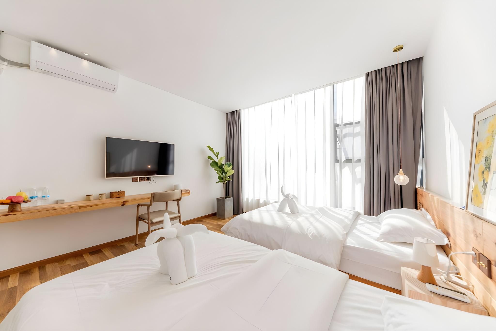 Premier Courtyard Twin Room