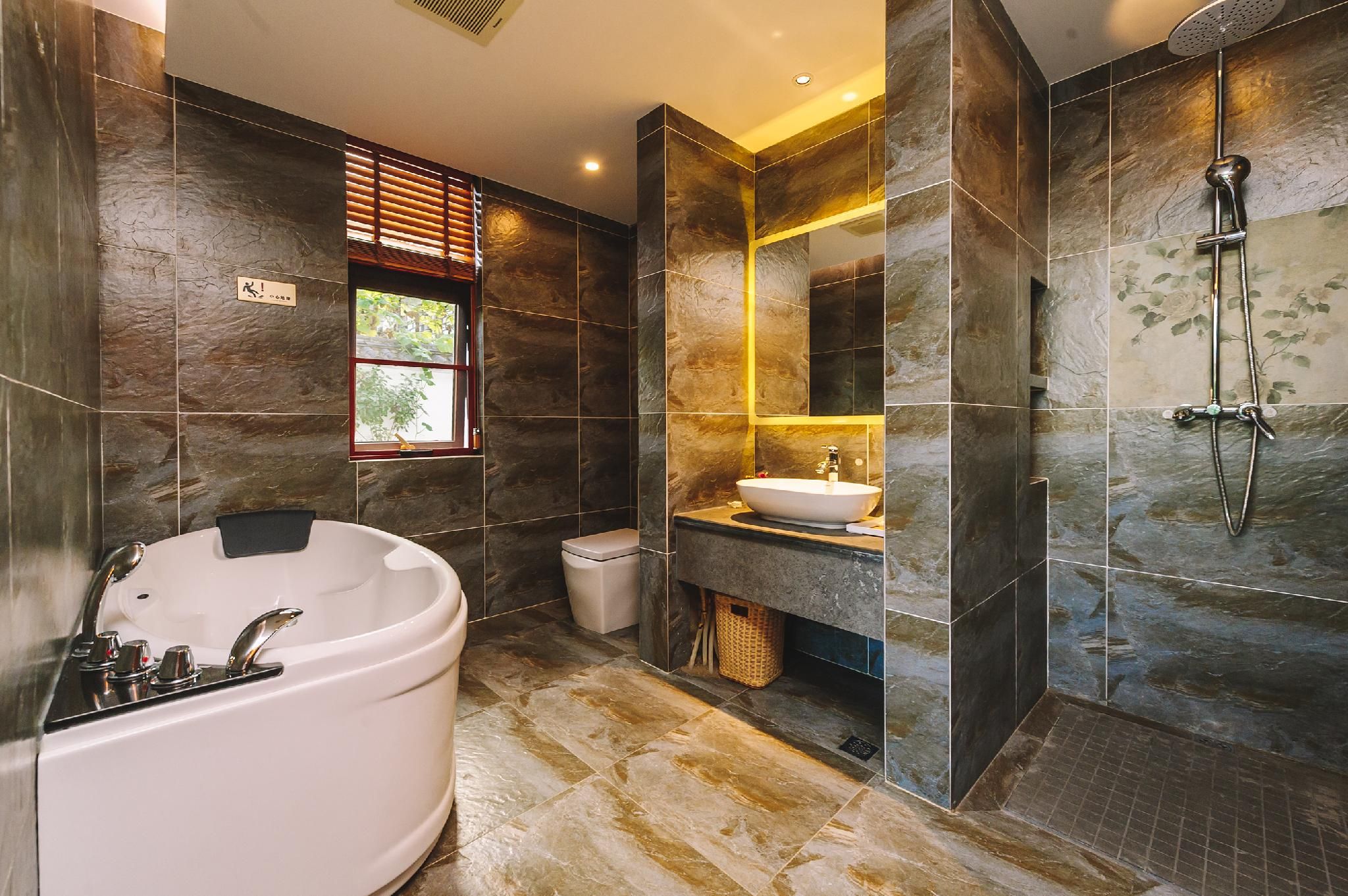 Floral·Dali Meiting Private Villa Queen Room with View 3