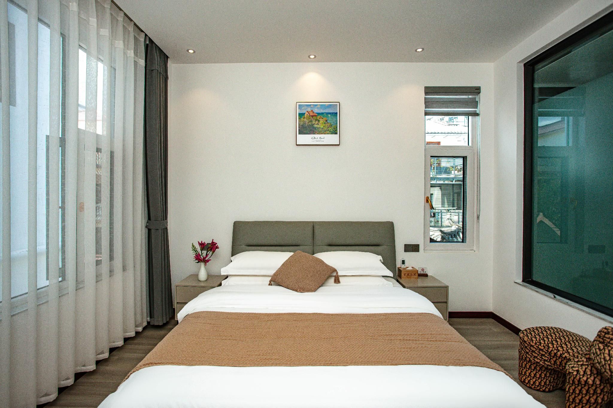 Standard, 1 Queen Bed