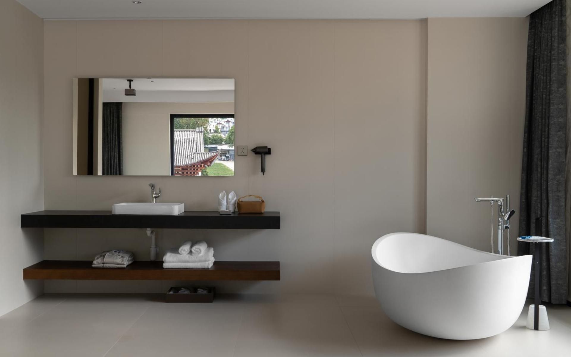 Mountain View King Room