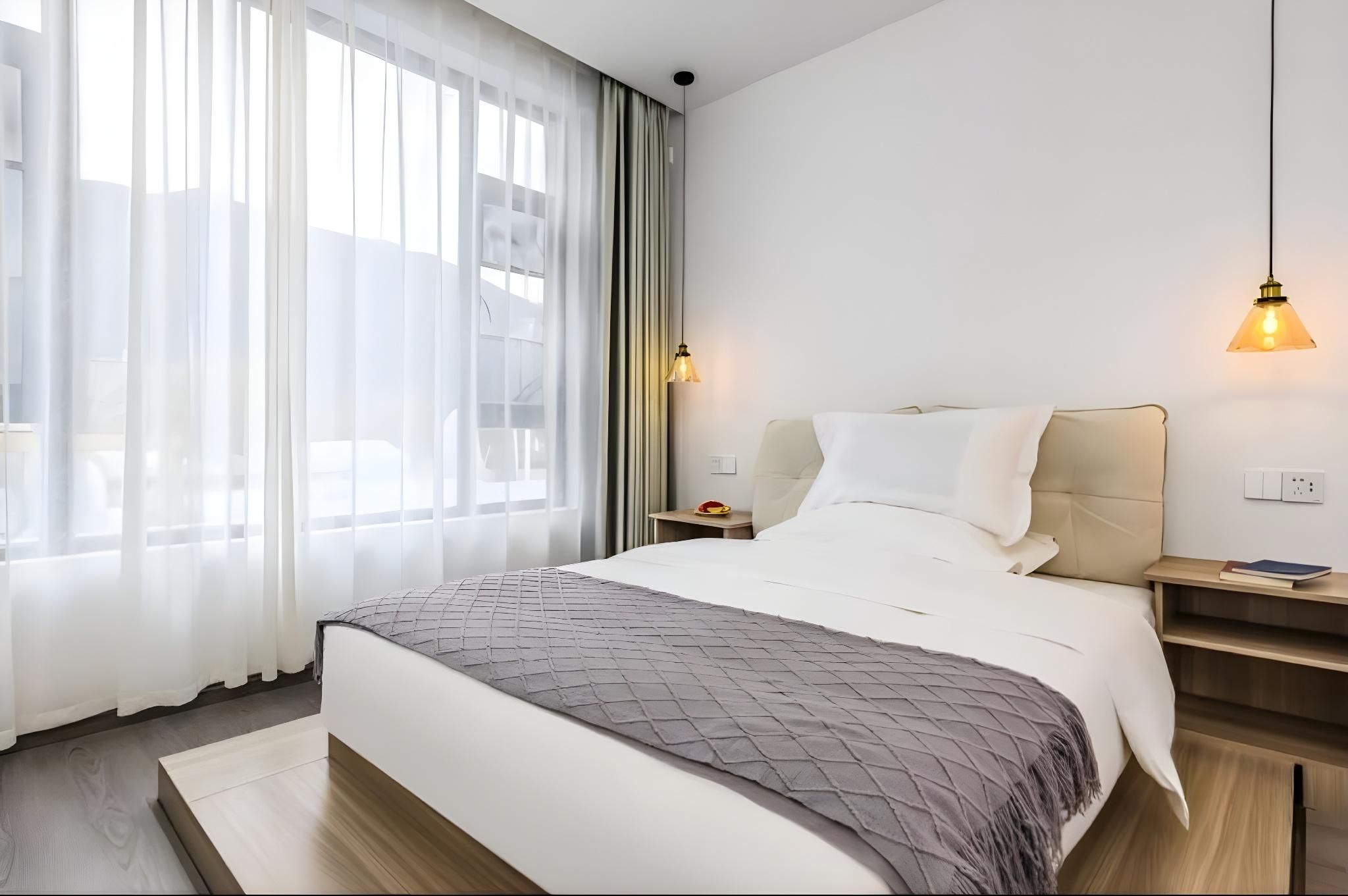 Deluxe Kids Room 3 for 2 Adults and 2 Children