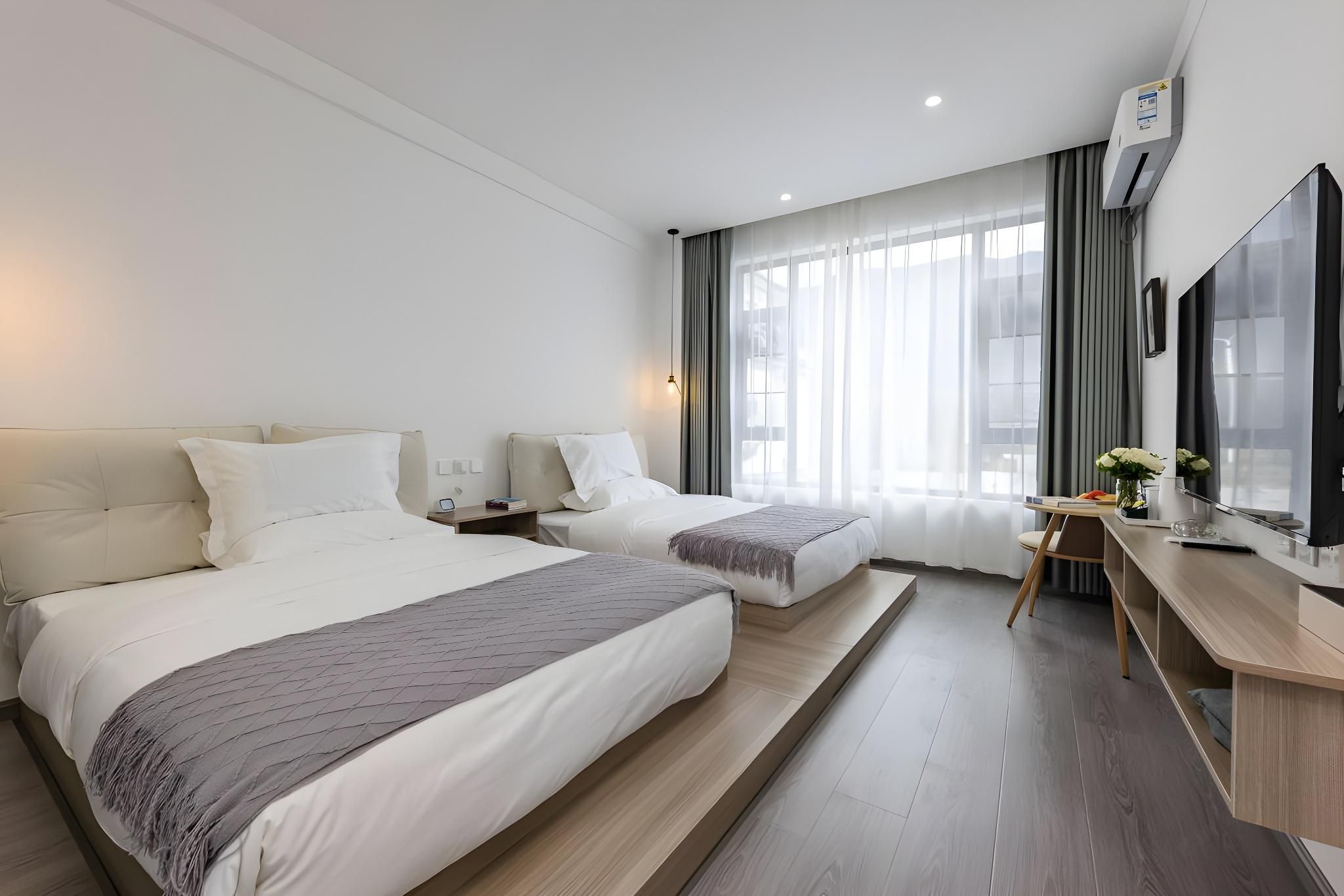 Mountain View Twin Room