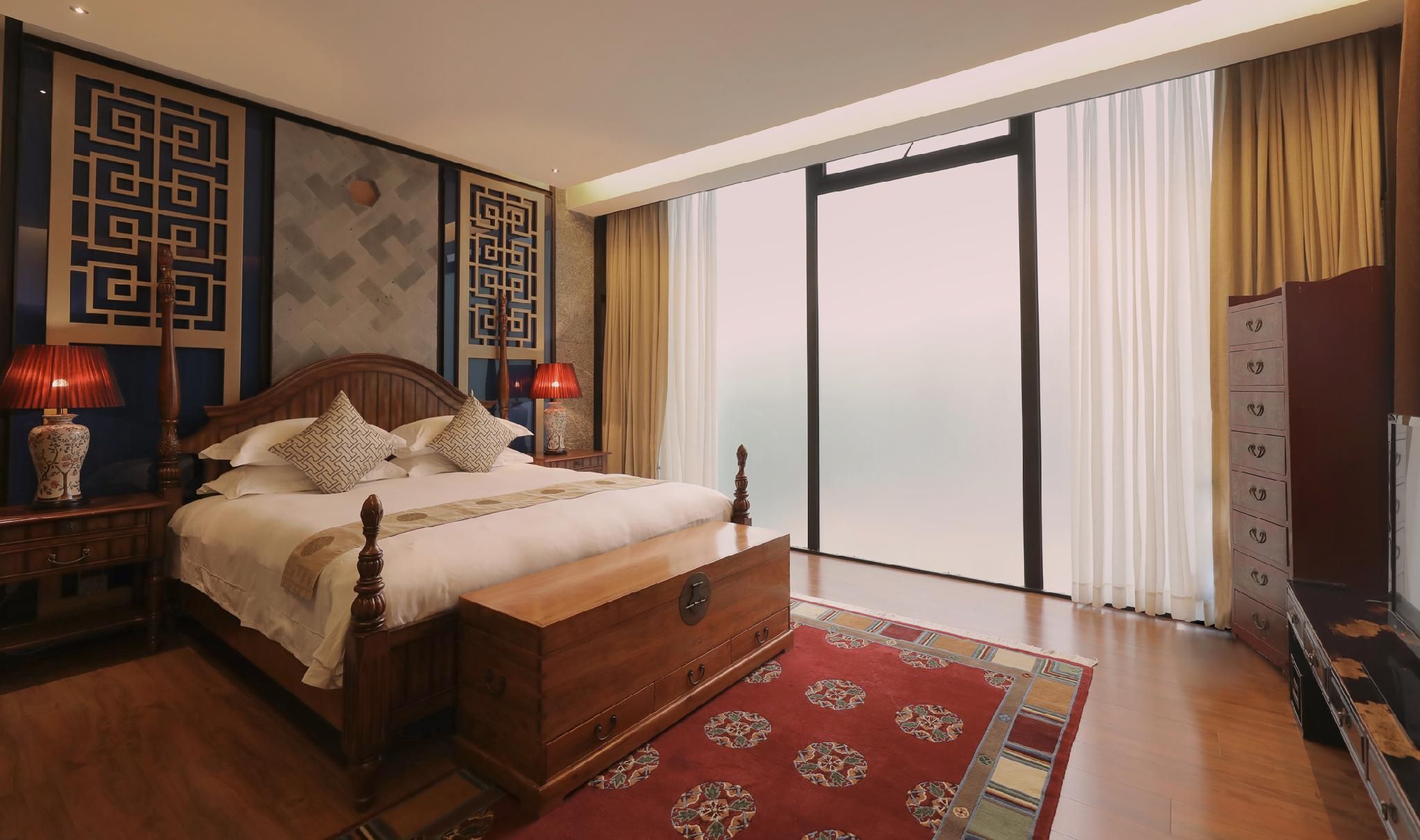 Lake View Family Suite