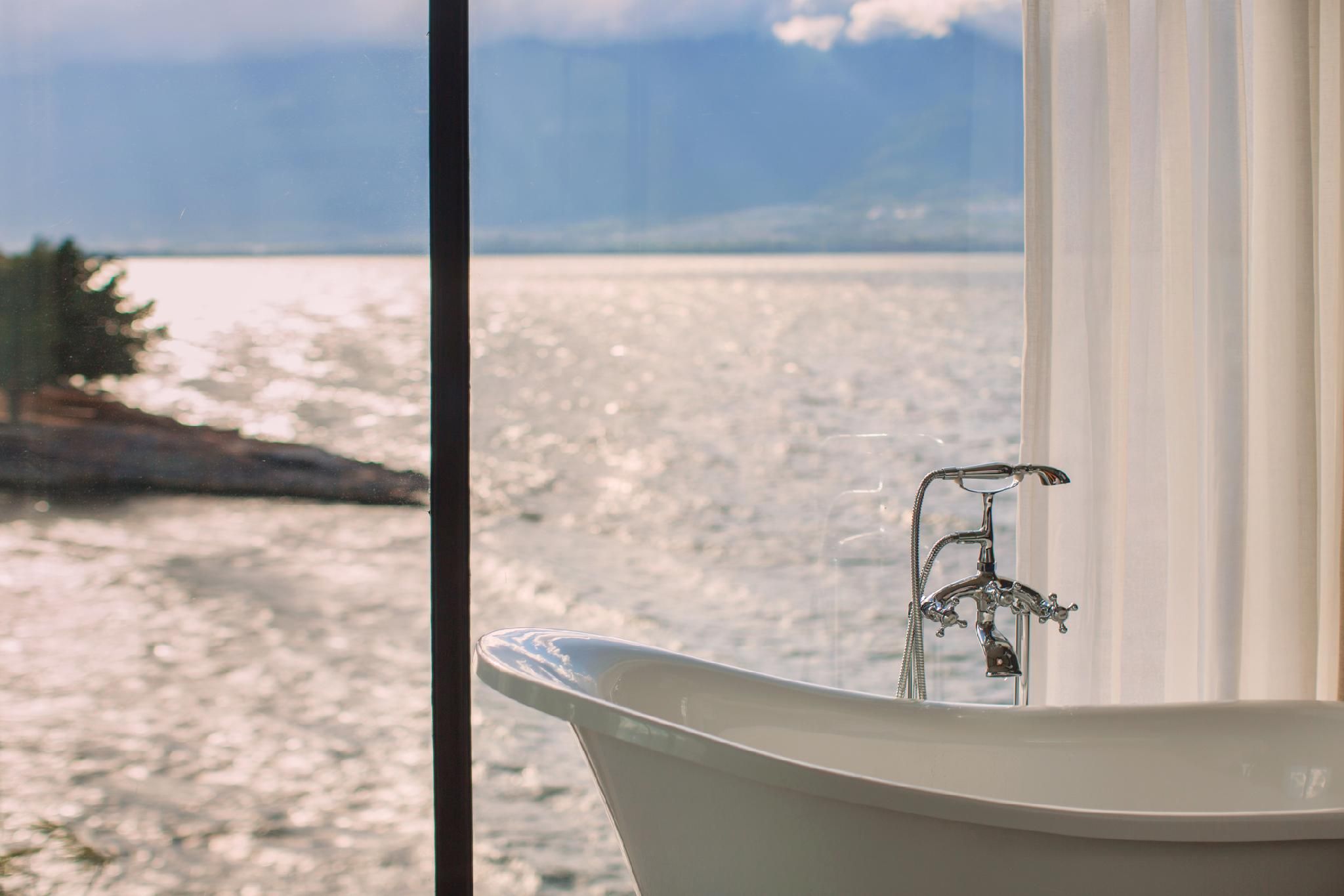 Suite with Lake View