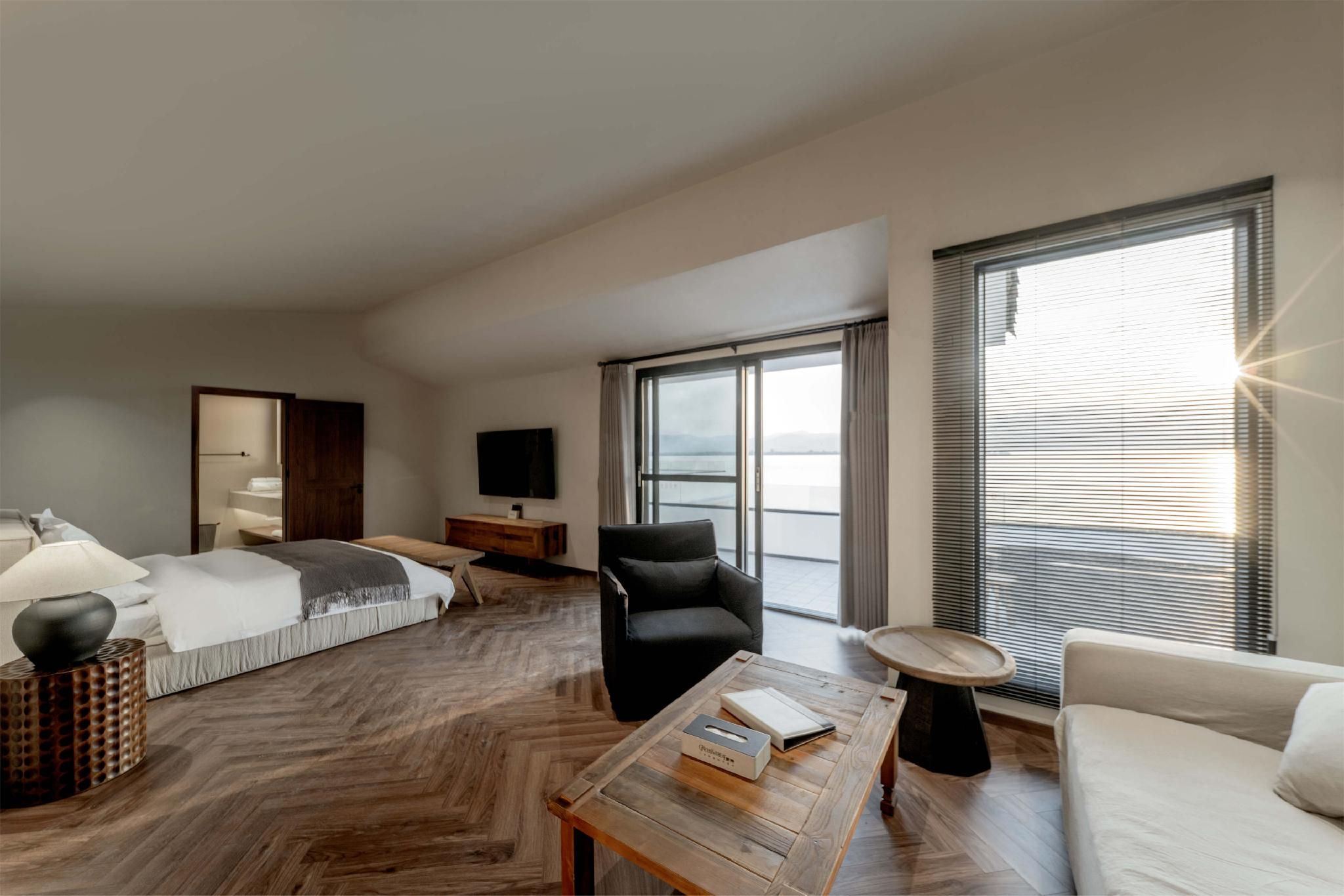 Ocean View Queen Room with Balcony