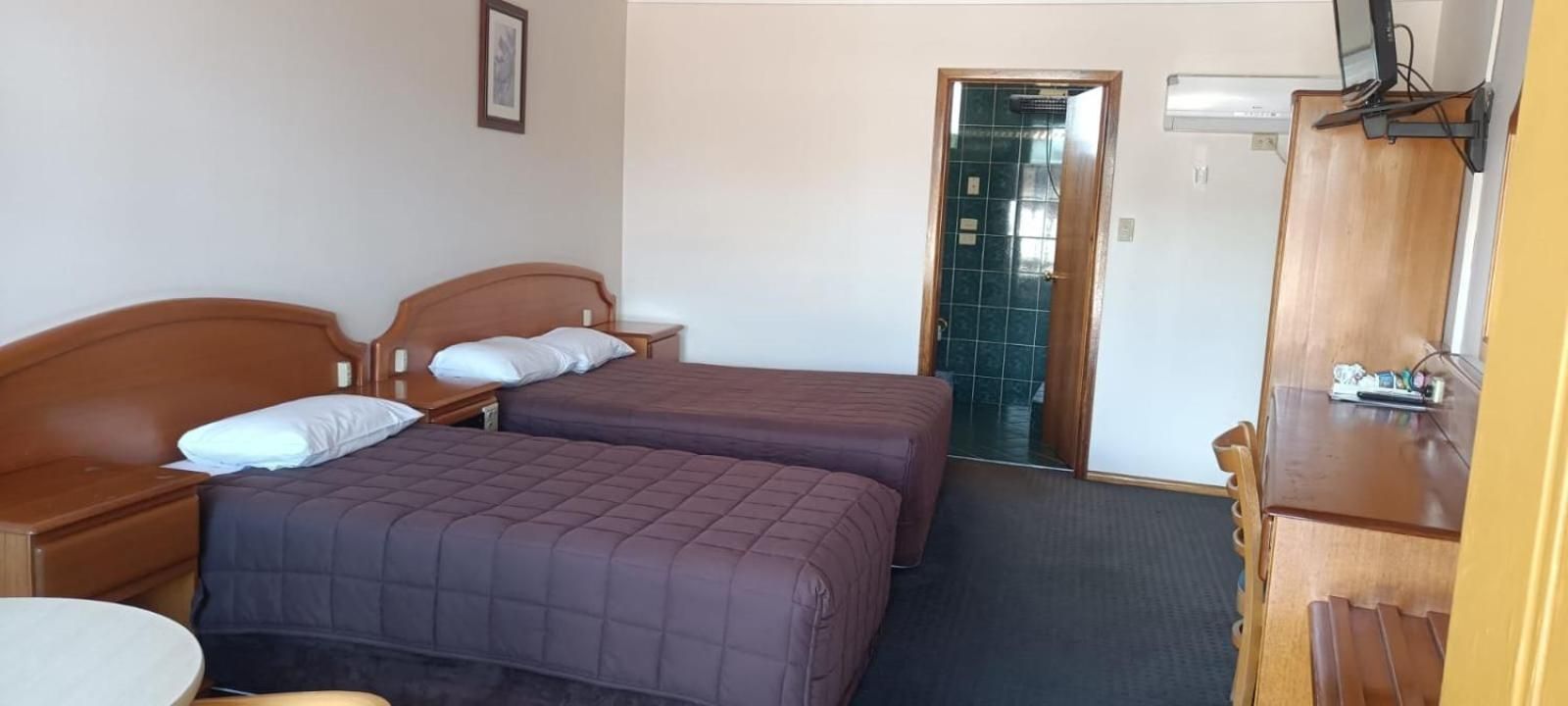 Twin Room with Bath