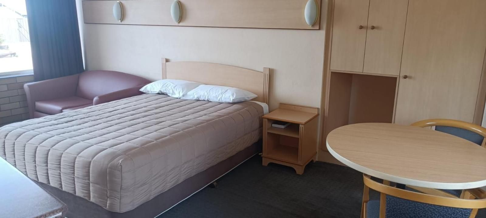 Deluxe Queen Room