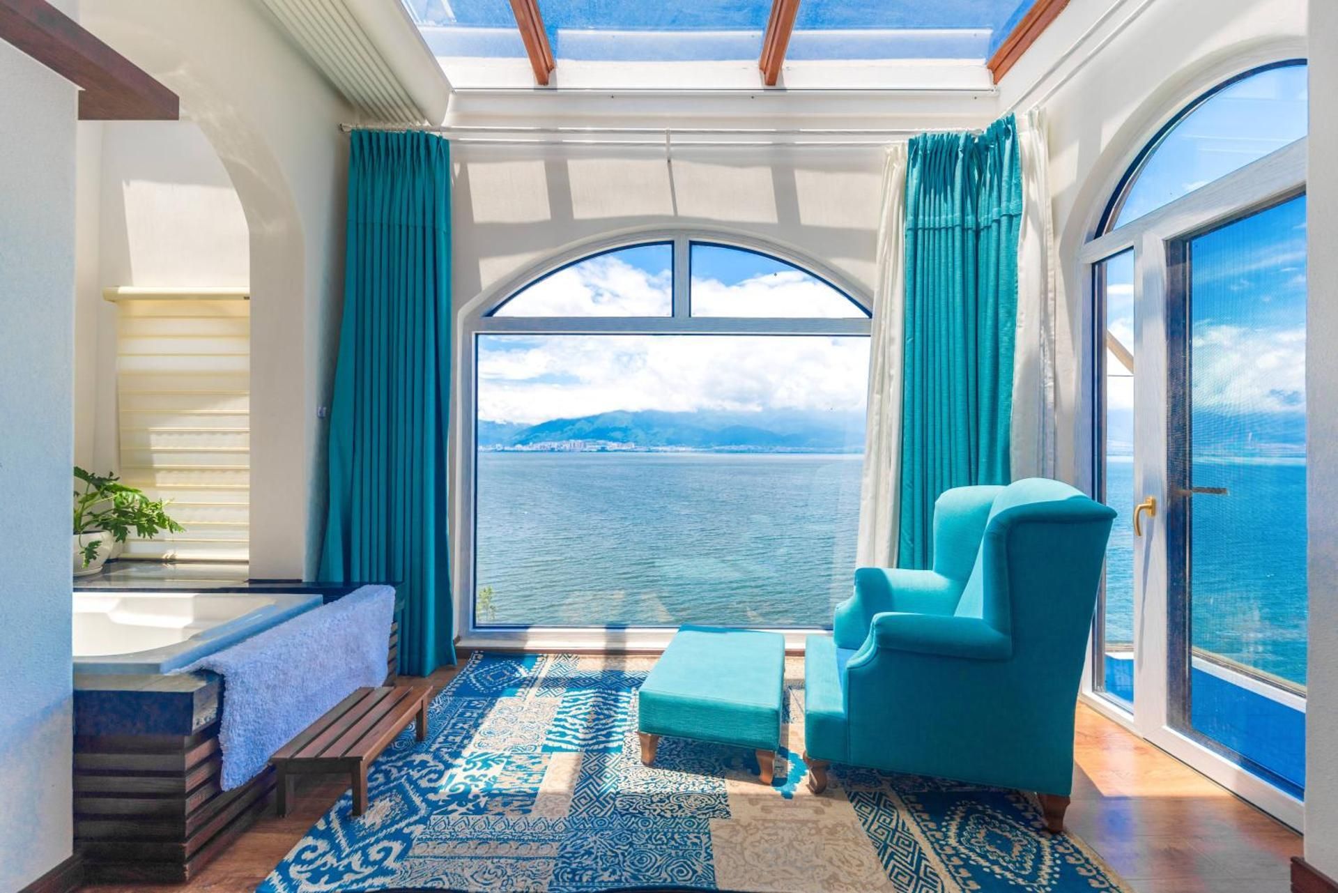 Double Room with Balcony and Sea View