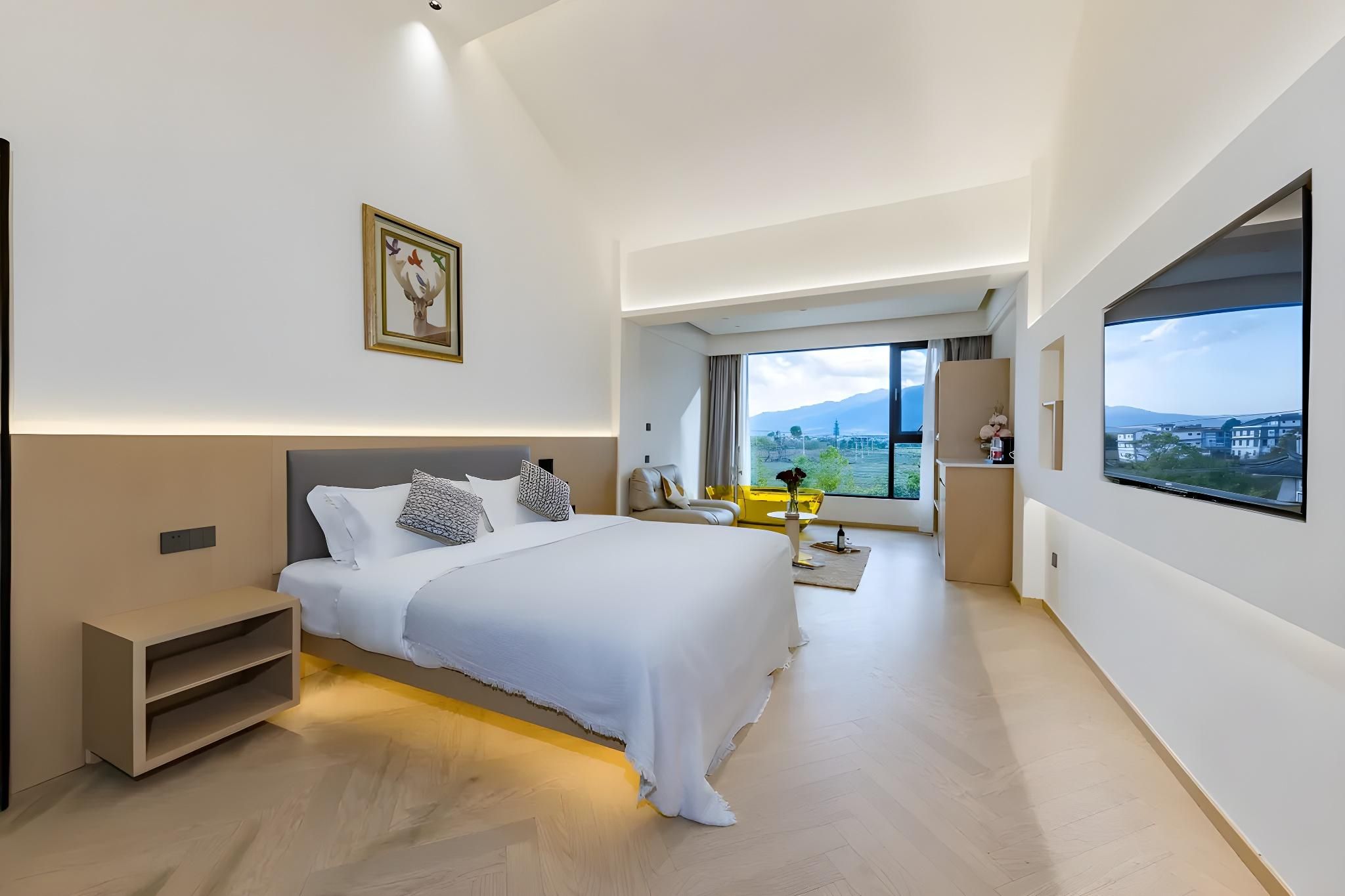 Huazhu - Deluxe Bed Room