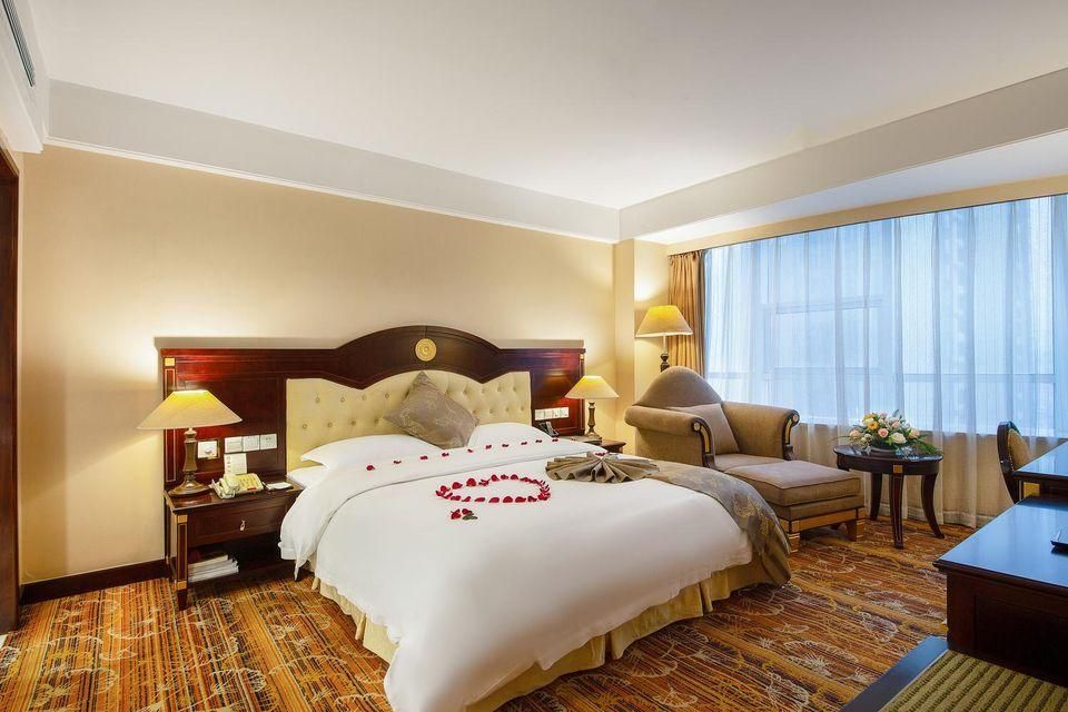 Deluxe Suite