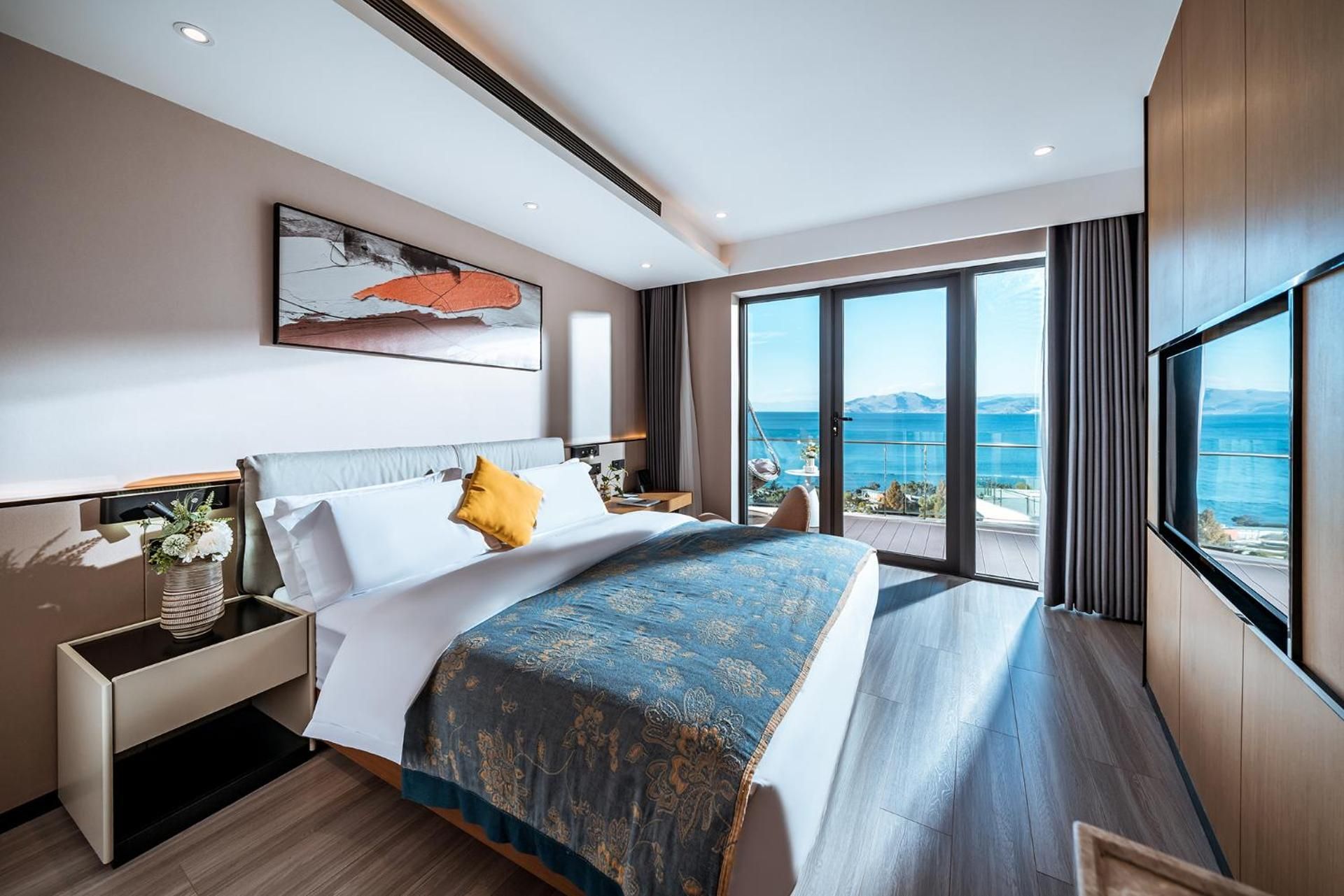 Family Room with Sea View