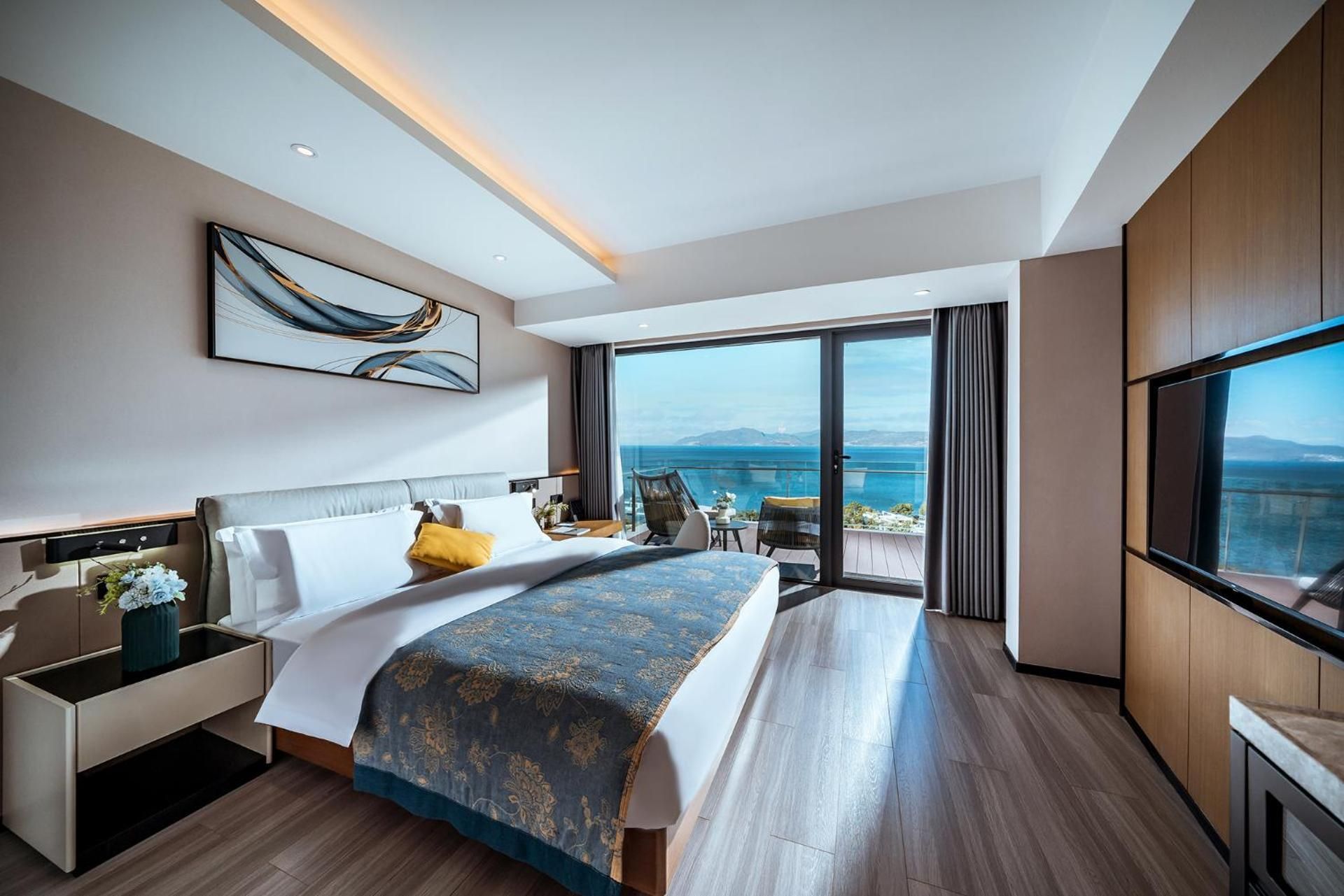 Deluxe Double Room with Balcony and Sea View