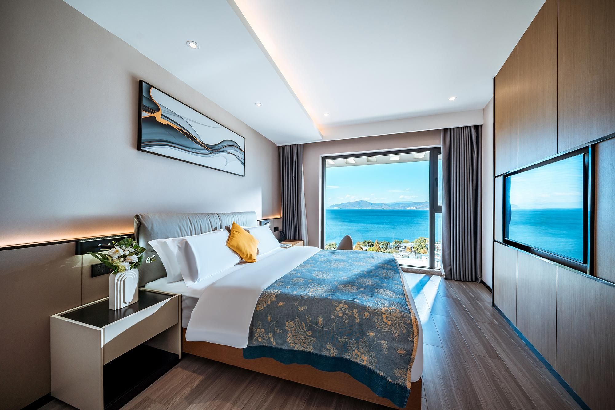 Superior Ocean Vista