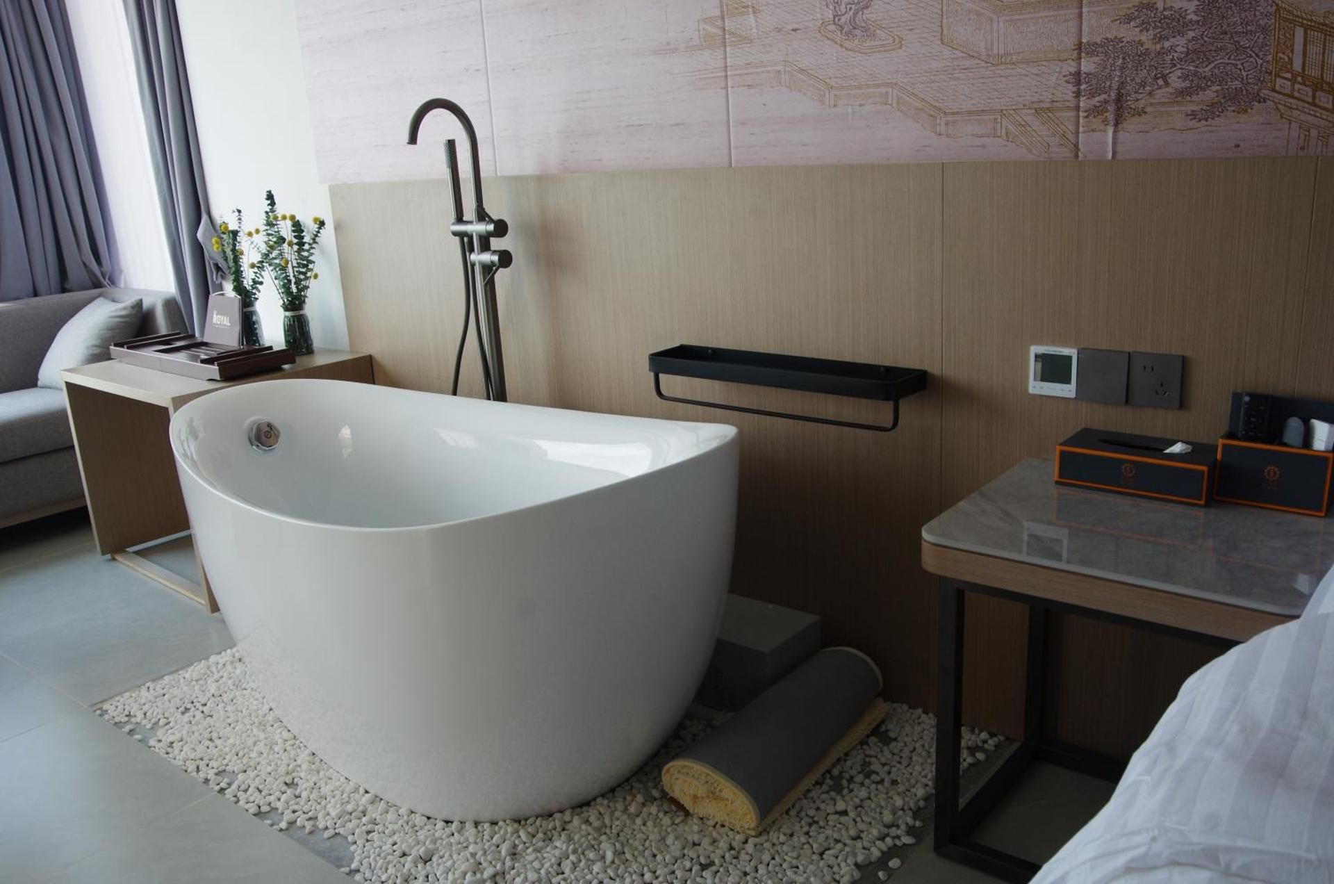 Deluxe Suite with Sea View