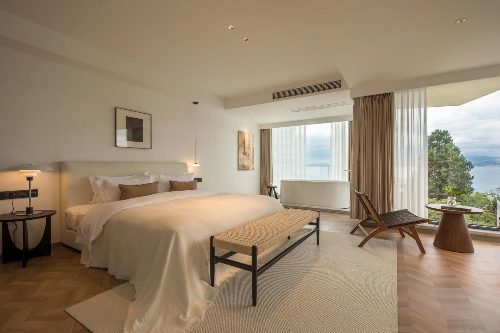 Queen Room