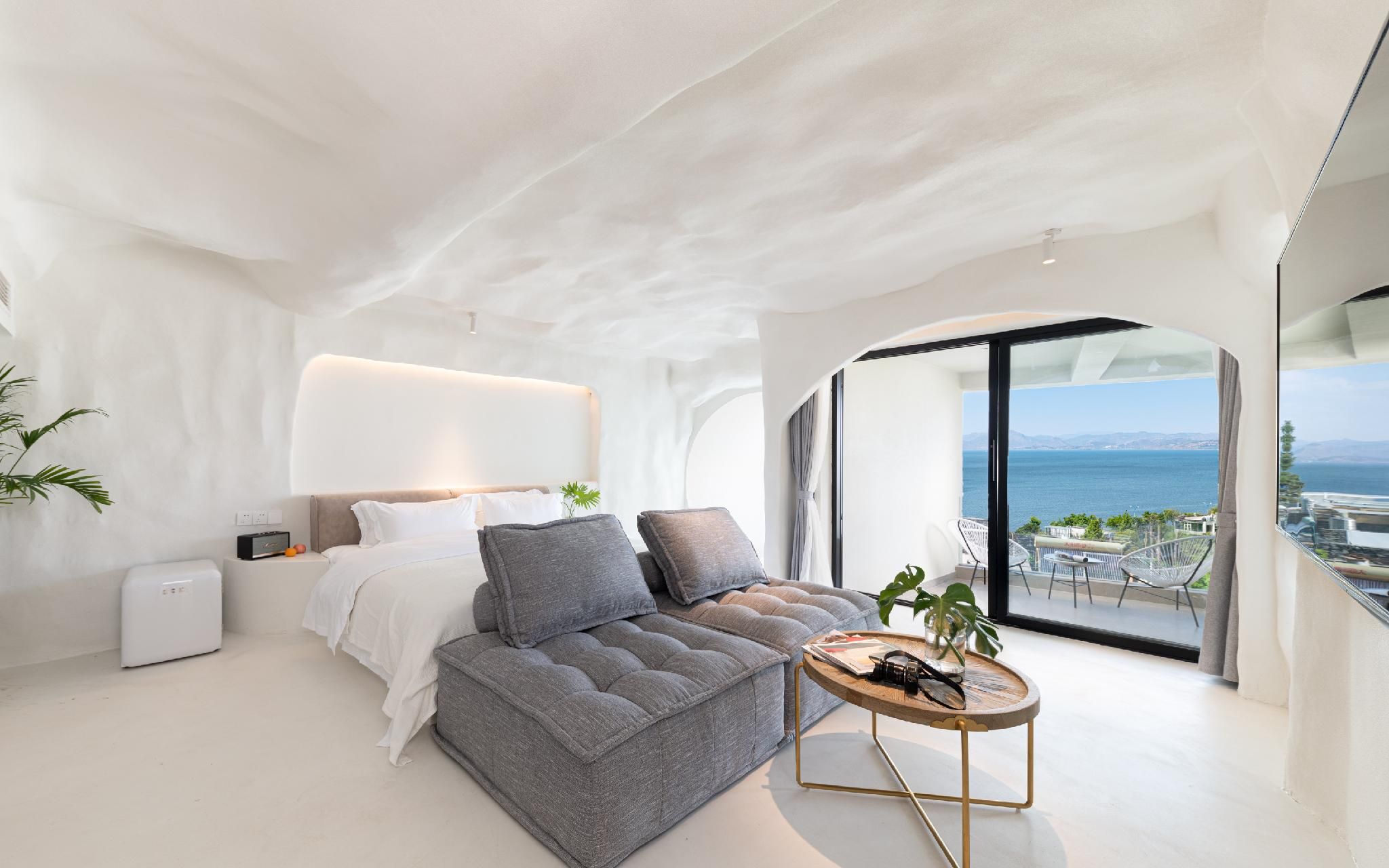 Cave Suite