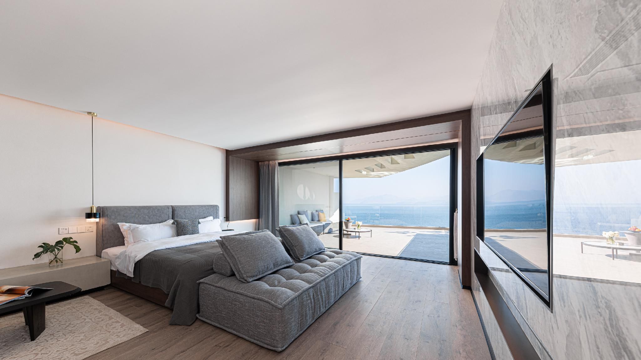 Seaview Pool Suite