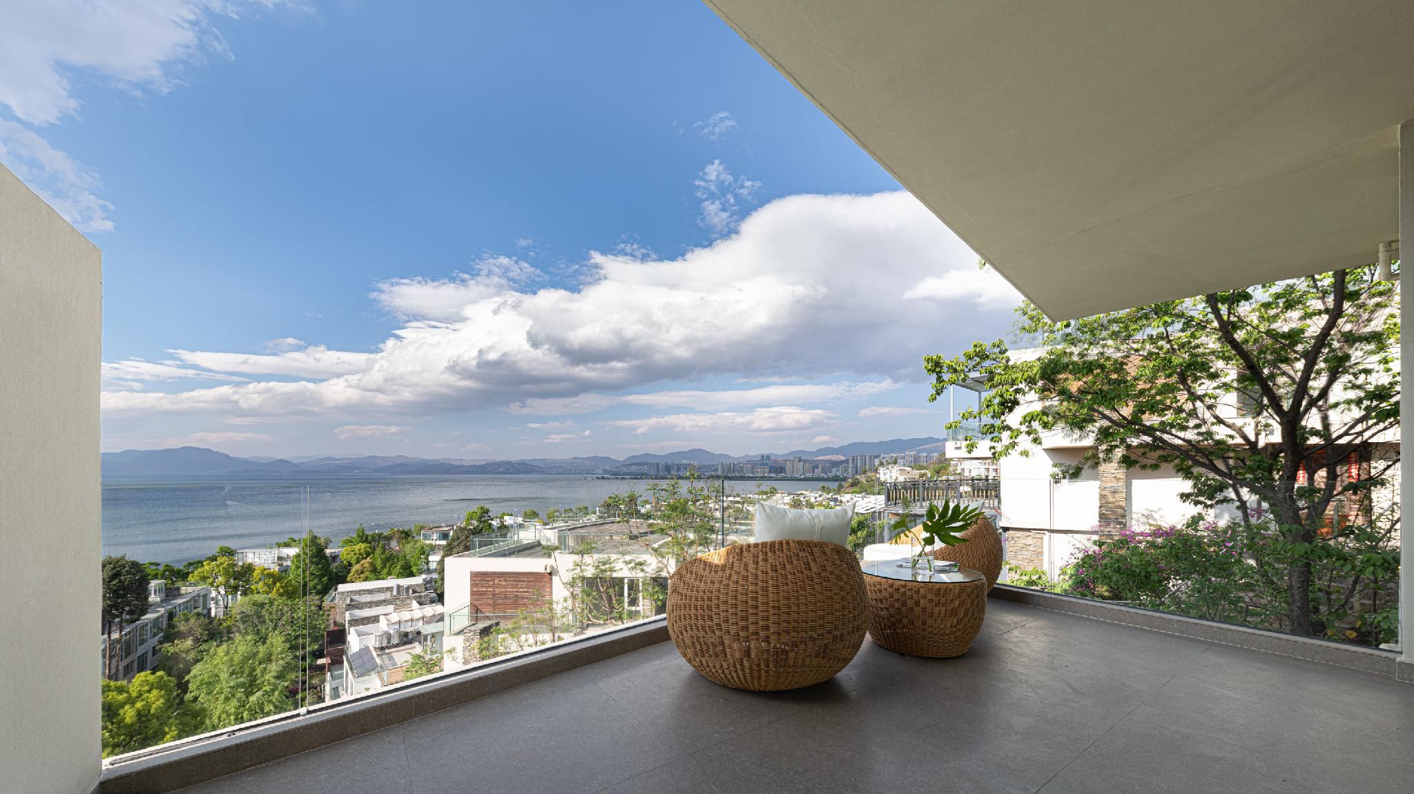 Garden Suite with Sea View