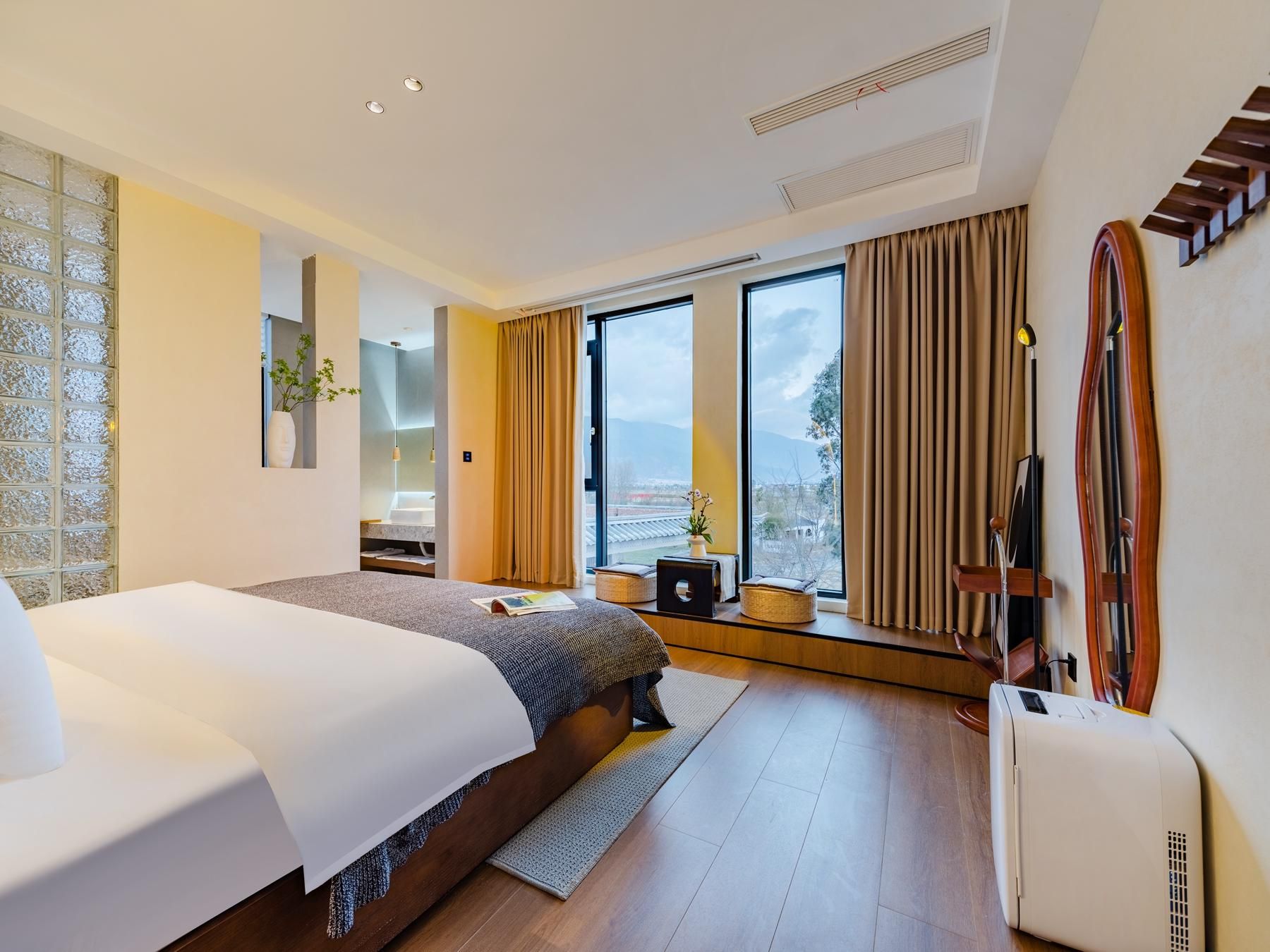 King Room with Balcony