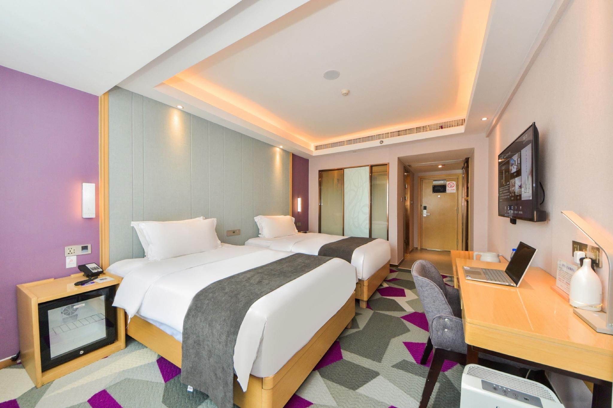 Twin Deluxe Room