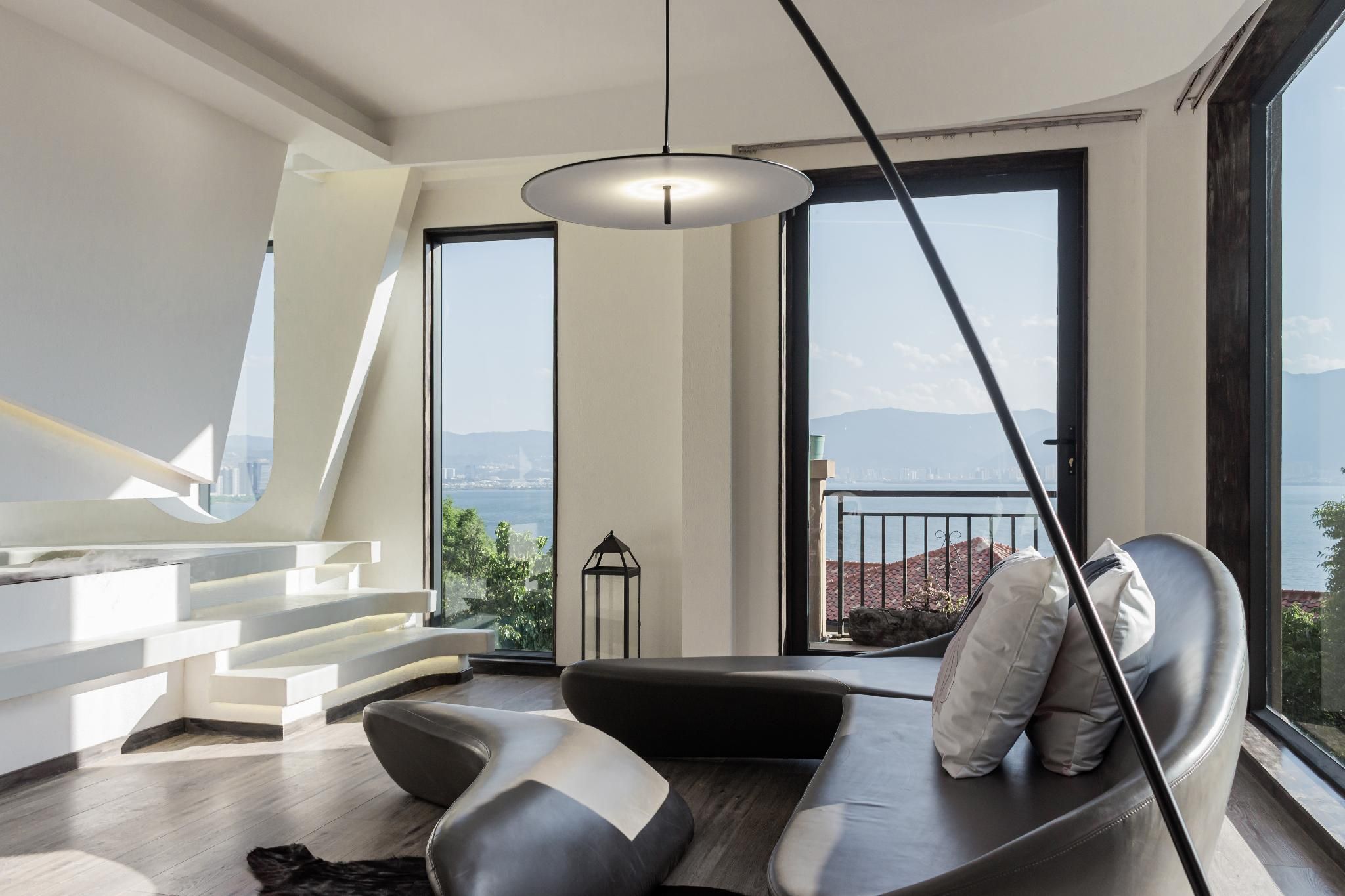Deluxe Suite with Balcony and Sea View