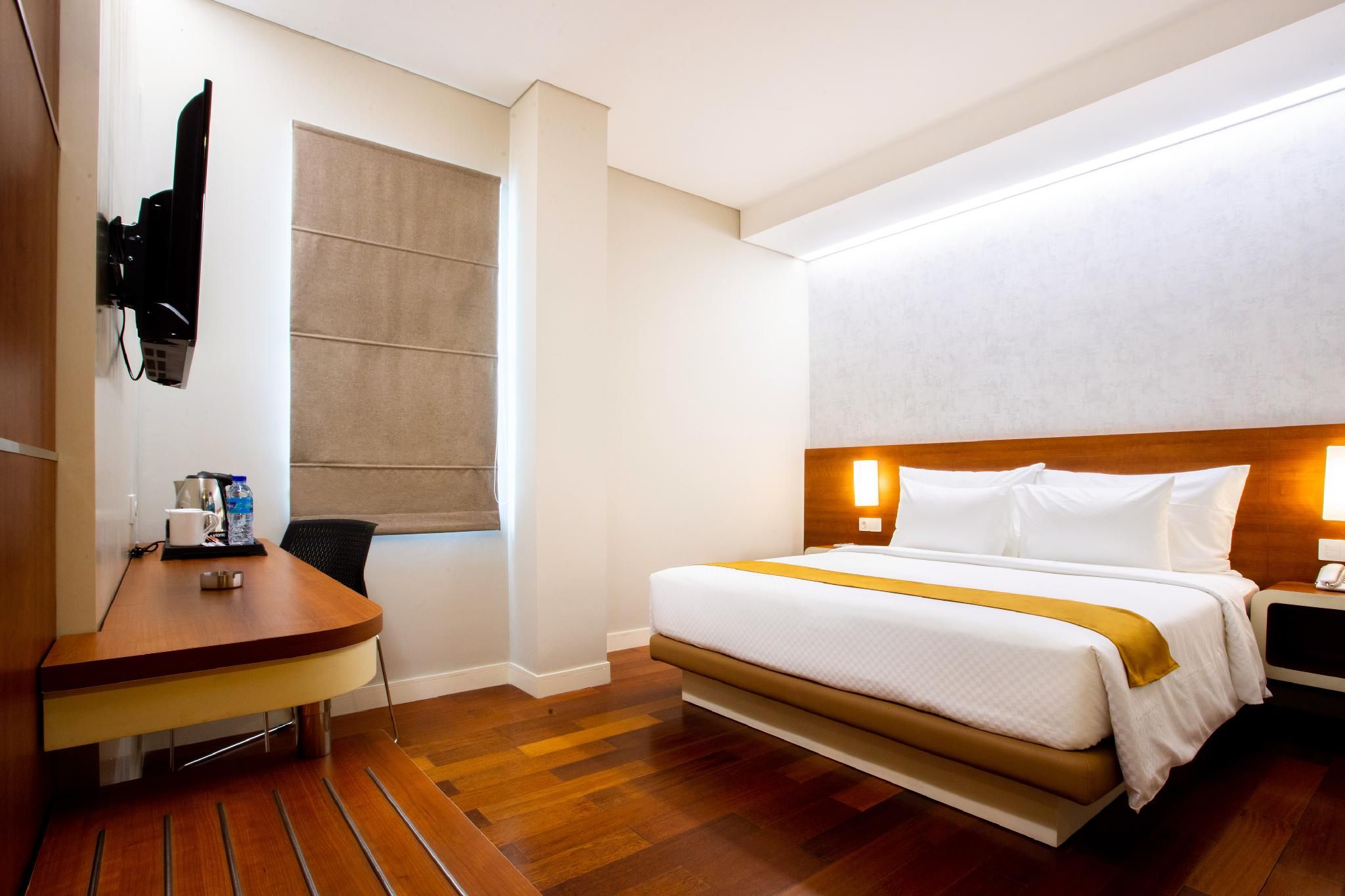 Deluxe Room Twin or King