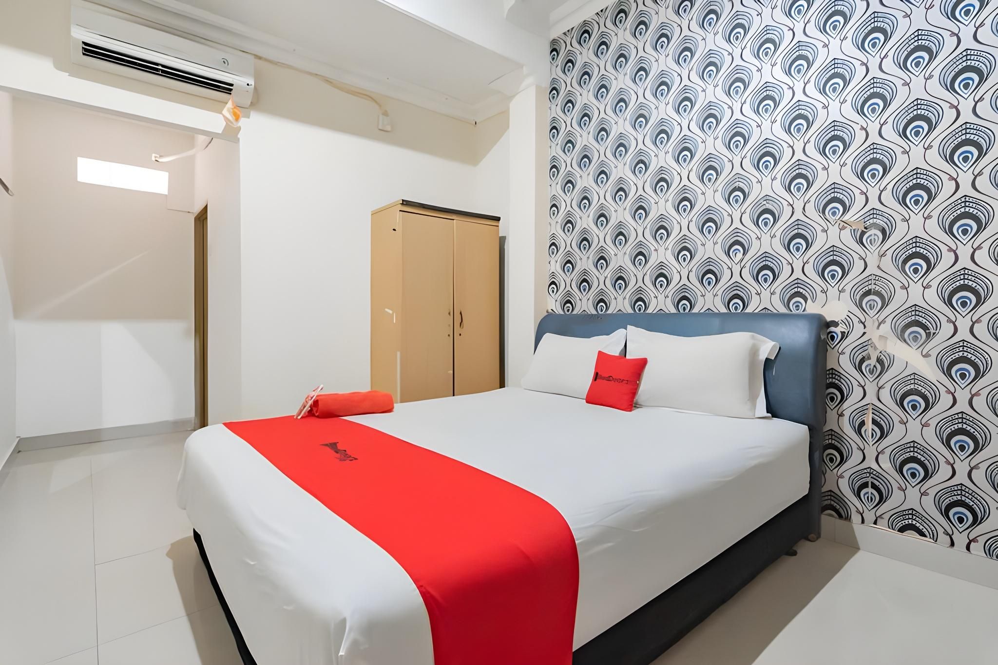 Reddoorz Twin Room